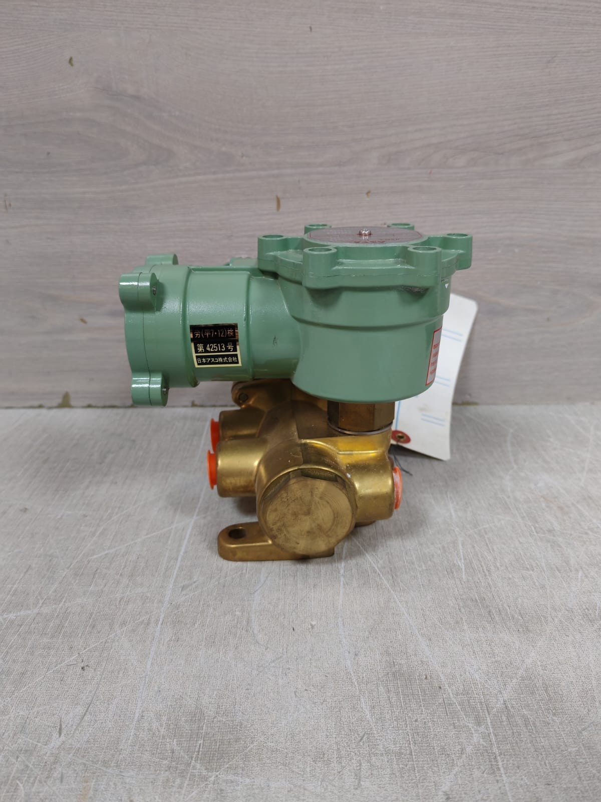 ASCO D2G4 JE32-8344G72M0 ASCO D2G4 JE32-8344G72M0 SOLENOID VALVE 120V/60HZ 6