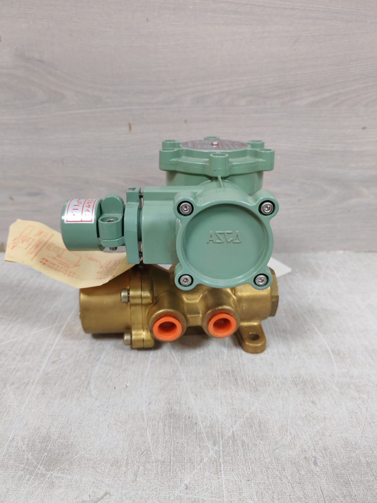 ASCO D2G4 JE32-8344G72M0 ASCO D2G4 JE32-8344G72M0 SOLENOID VALVE 120V/60HZ 9