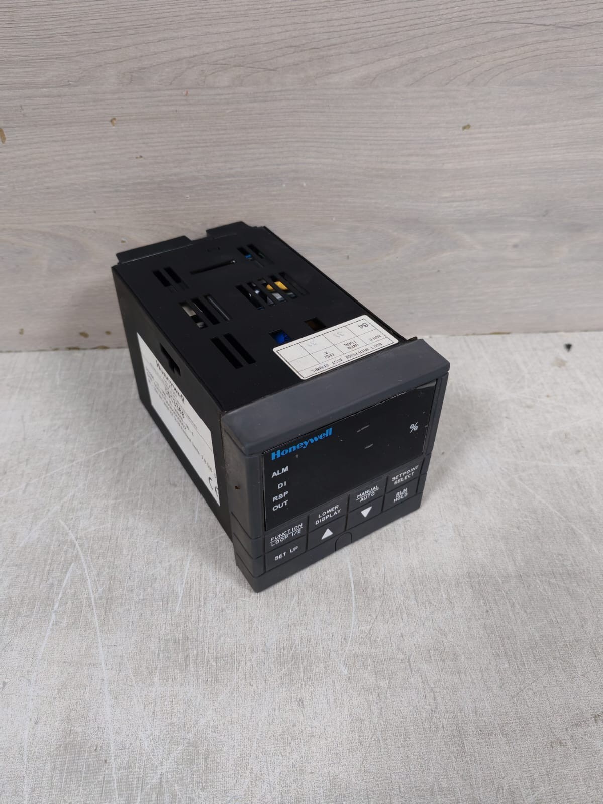 Honeywell UDC3300 HONEYWELL UDC3300 TEMPERATURE CONTROLLER 90-250VAC 4
