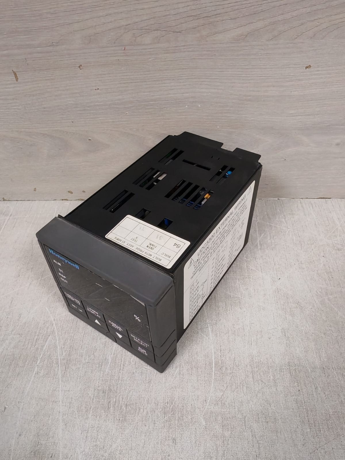 Honeywell UDC3300 HONEYWELL UDC3300 TEMPERATURE CONTROLLER 90-250VAC 5