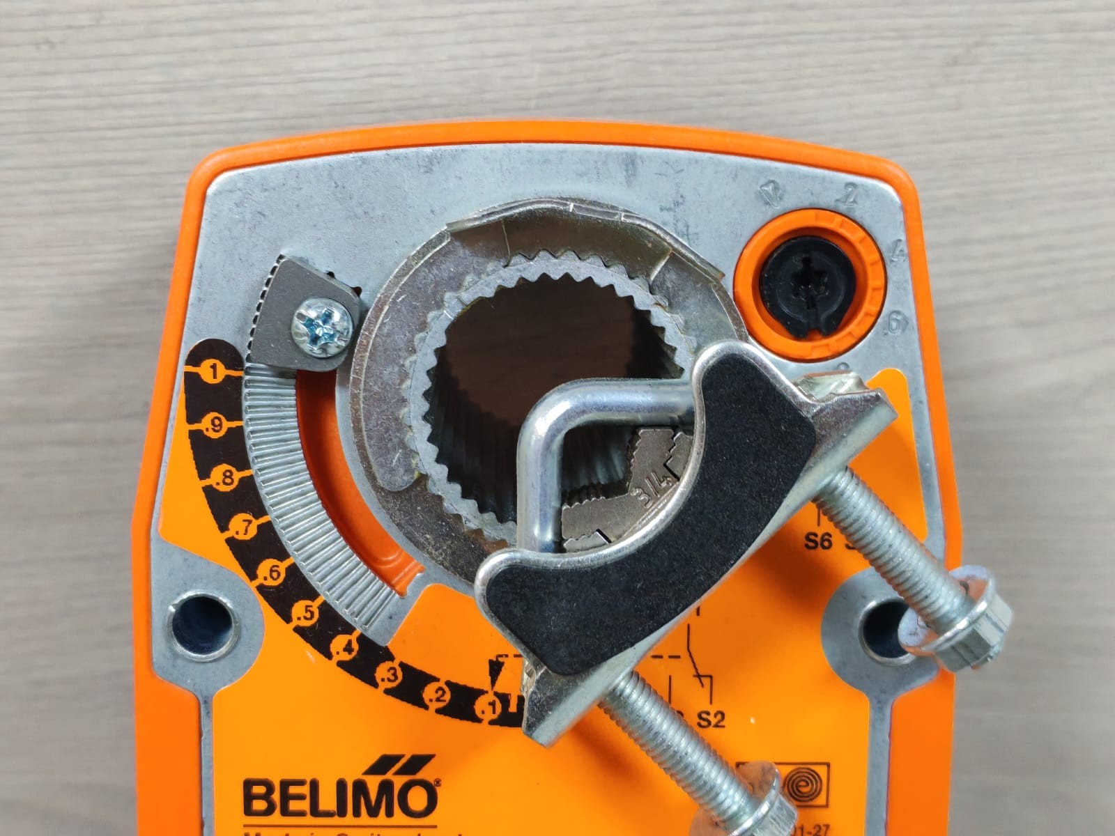 Belimo SF24A-S2 BELIMO SF24A-S2 ROTARY ACTUATOR 24VAC/DC 3