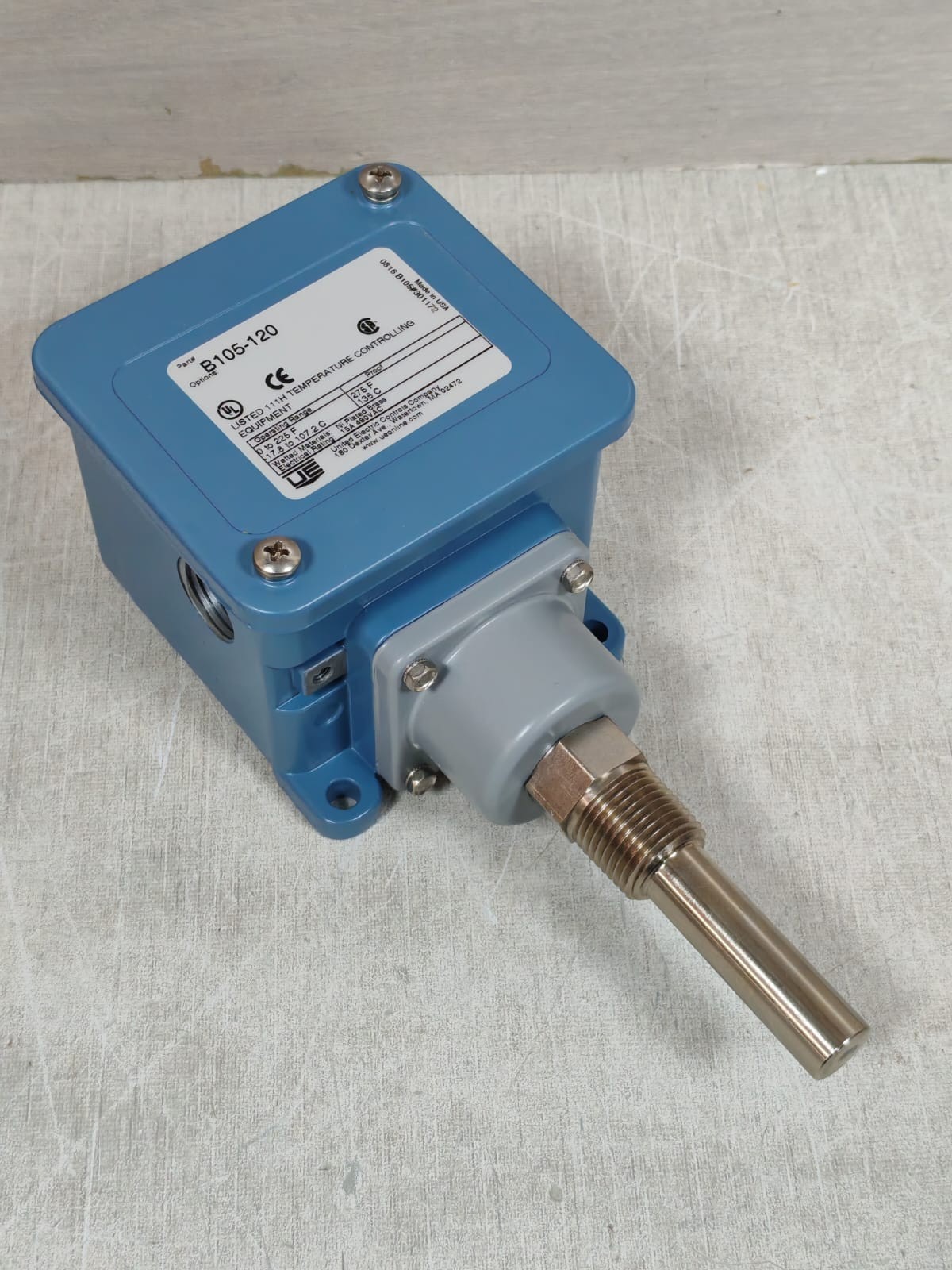 United Electric Controls B105 -120 UNITED ELECTRIC CONTROLS B105-120 TEMPERATURE CONTROLLING 0-225F 5