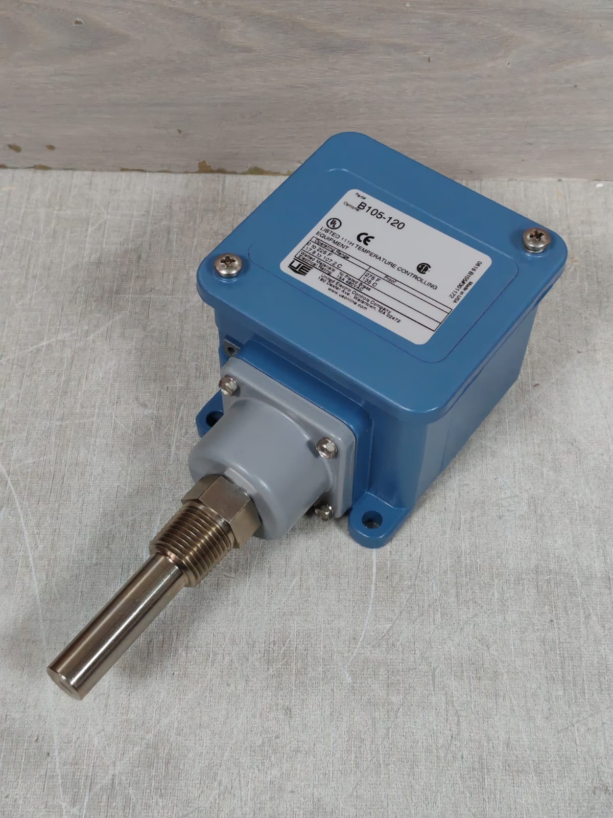 United Electric Controls B105 -120 UNITED ELECTRIC CONTROLS B105-120 TEMPERATURE CONTROLLING 0-225F 6