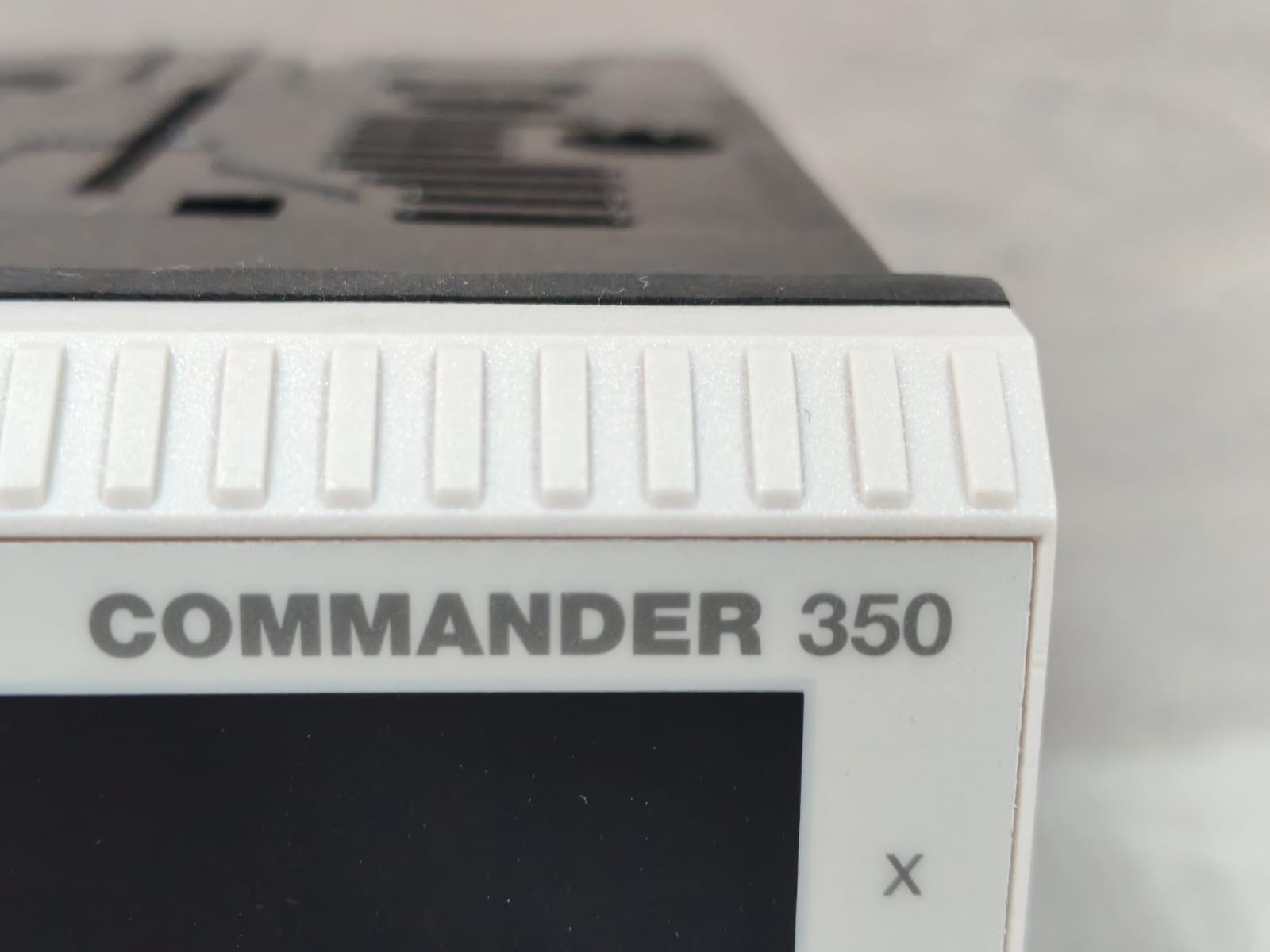 ABB C351/0000/STD ABB COMMANDER 350 C351/0000/STD UNIVERSAL PROCESS CONTROLLER 100-240VAC 4