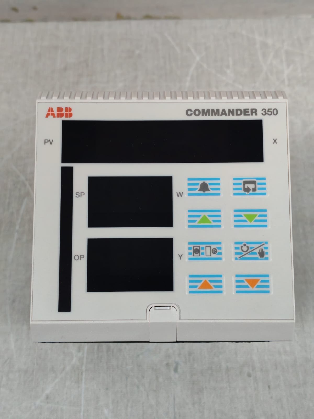 ABB C351/0000/STD ABB COMMANDER 350 C351/0000/STD UNIVERSAL PROCESS CONTROLLER 100-240VAC 6