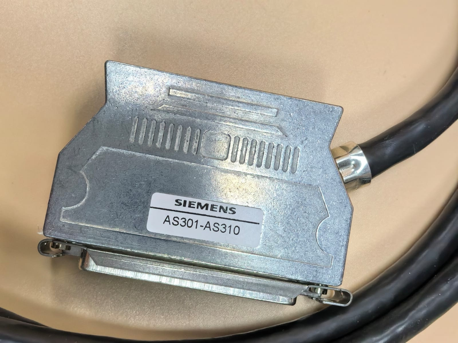 Siemens 6ES5721-0BC50 SIEMENS 6ES5721-0BC50 SIMATIC S5 POWER CORD-2.5M 3