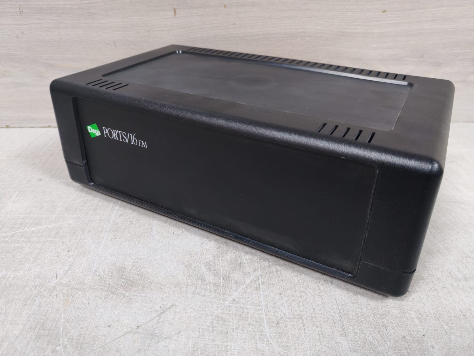 Digi (1P)50001078-02 B DIGI (1P)50001078-02 B DB25 NP PORTS/16 EM 4