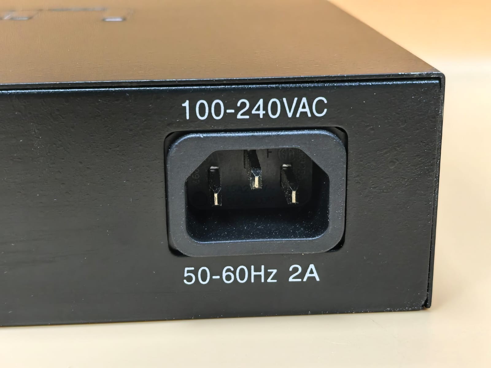 Linksys LINKSYS EF4116 LINKSYS EF4116 16-PORT 10/100 ETHERNET SWITCH VER.2.1 6