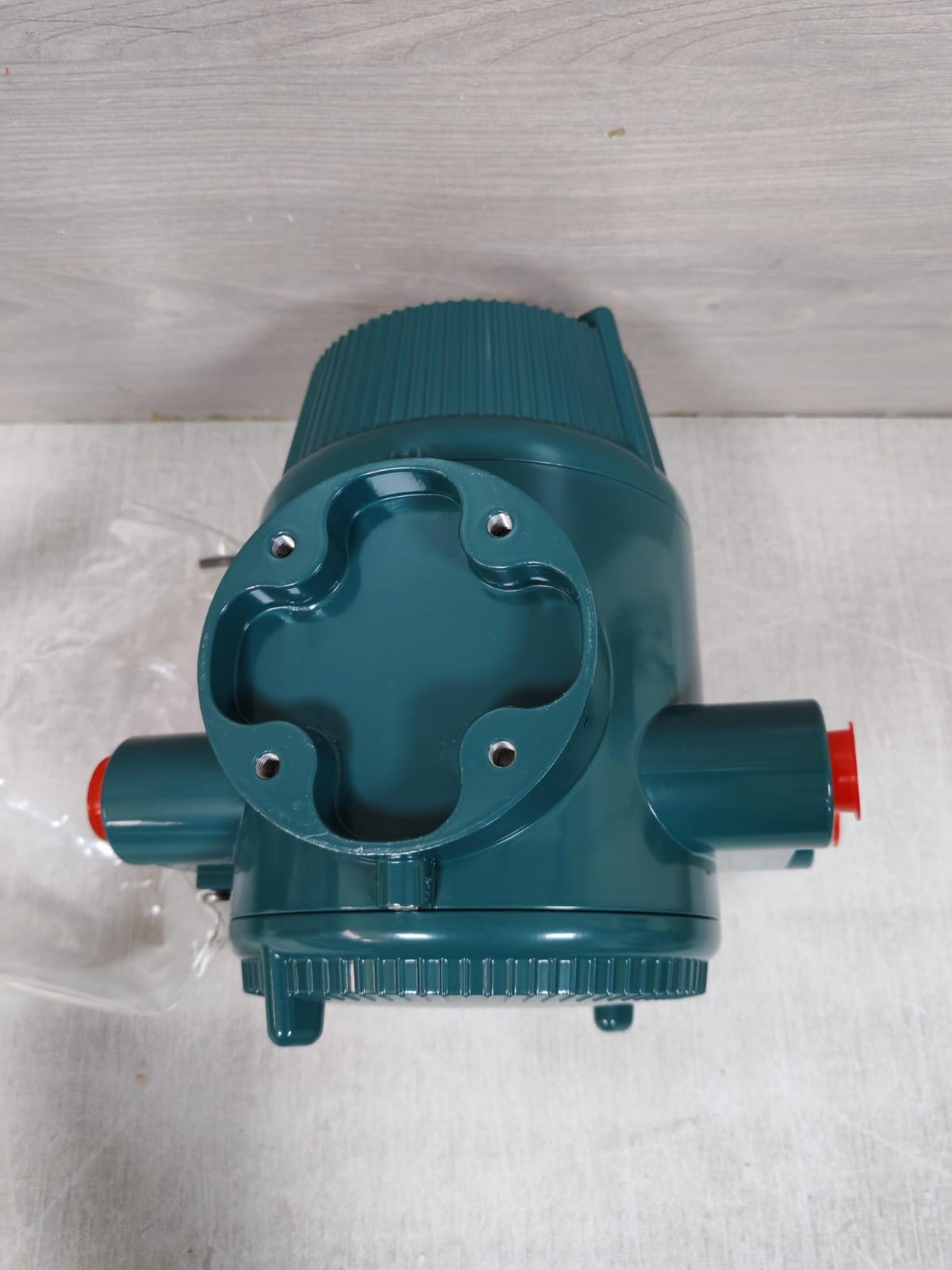 Yokogawa AXFA14G -E1-21 S1 YOKOGAWA AXFA14G -E1-21 S1 ADMAG AXF MAGNETIC FLOWMETER 100-120VDC 10