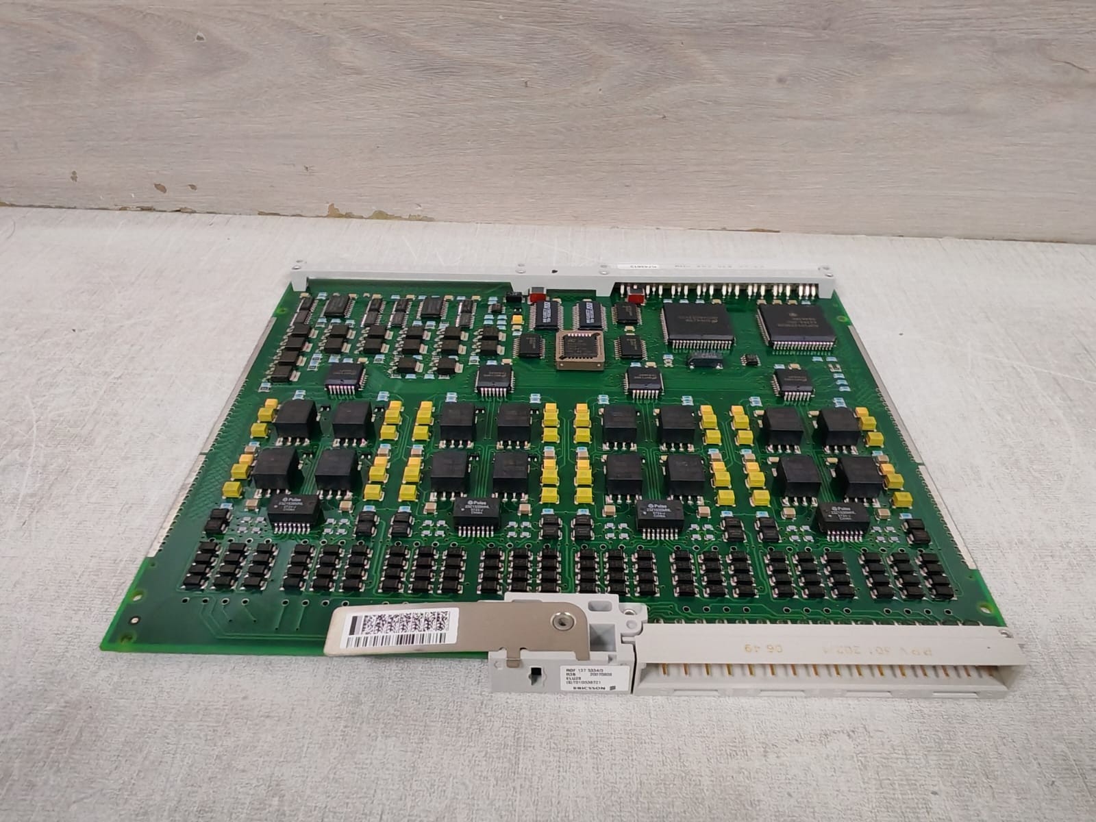 Ericsson ROF-137-5334 ERICSSON ROF 137 5334/3 R3B ELU28 CARD MODULE 6