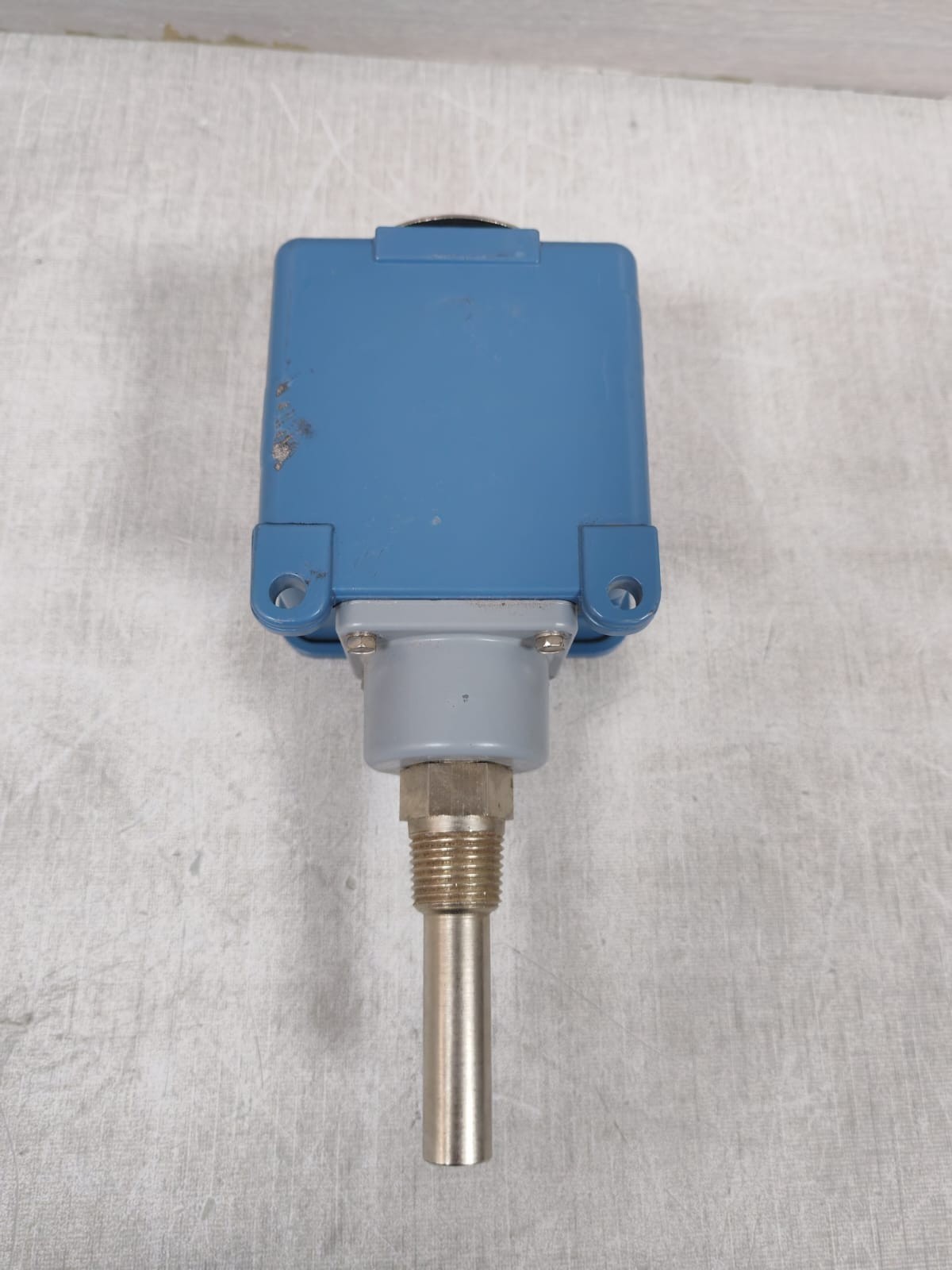 ED ELECTRIC CONTROLS B105-120 TEMPERATURE CONTROLLING 0-225F 135C