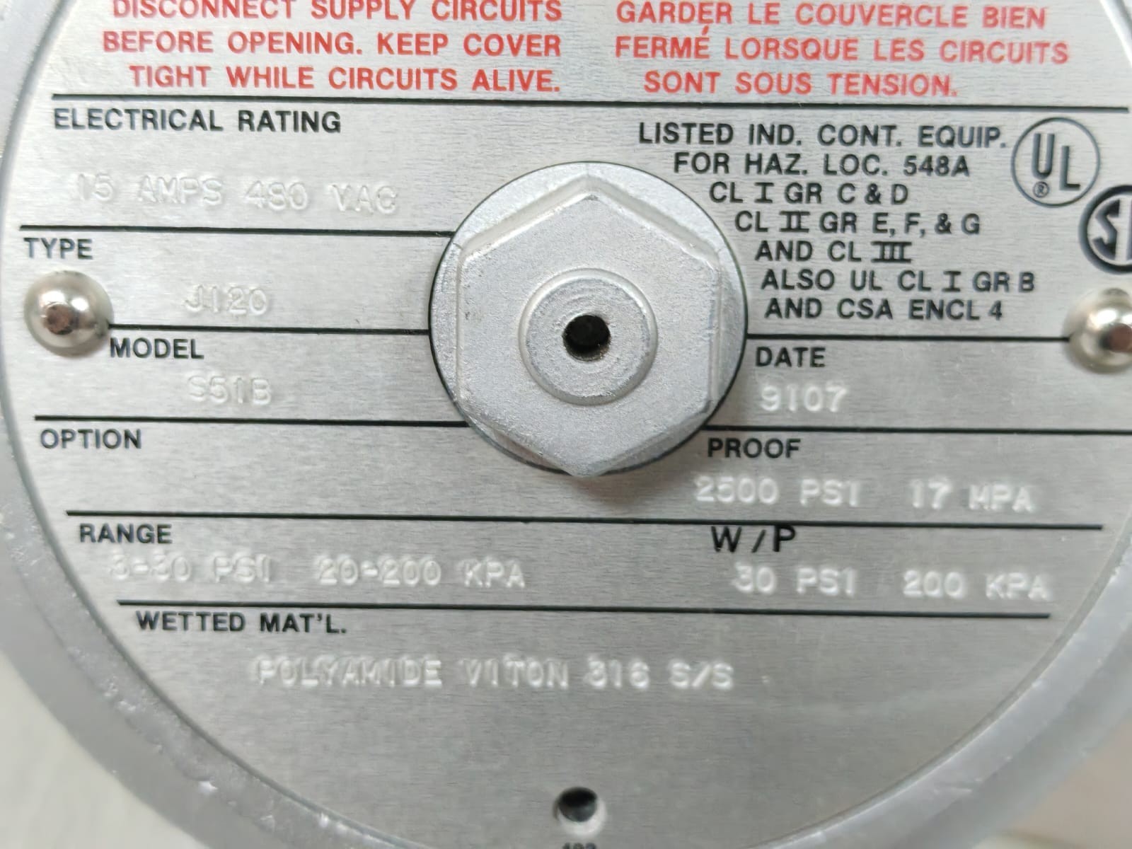 United Electric Controls J120 UNITED ELECTRIC CONTROLS J120 S51B PRESSURE SWITCH 15AMPS 480VAC 3