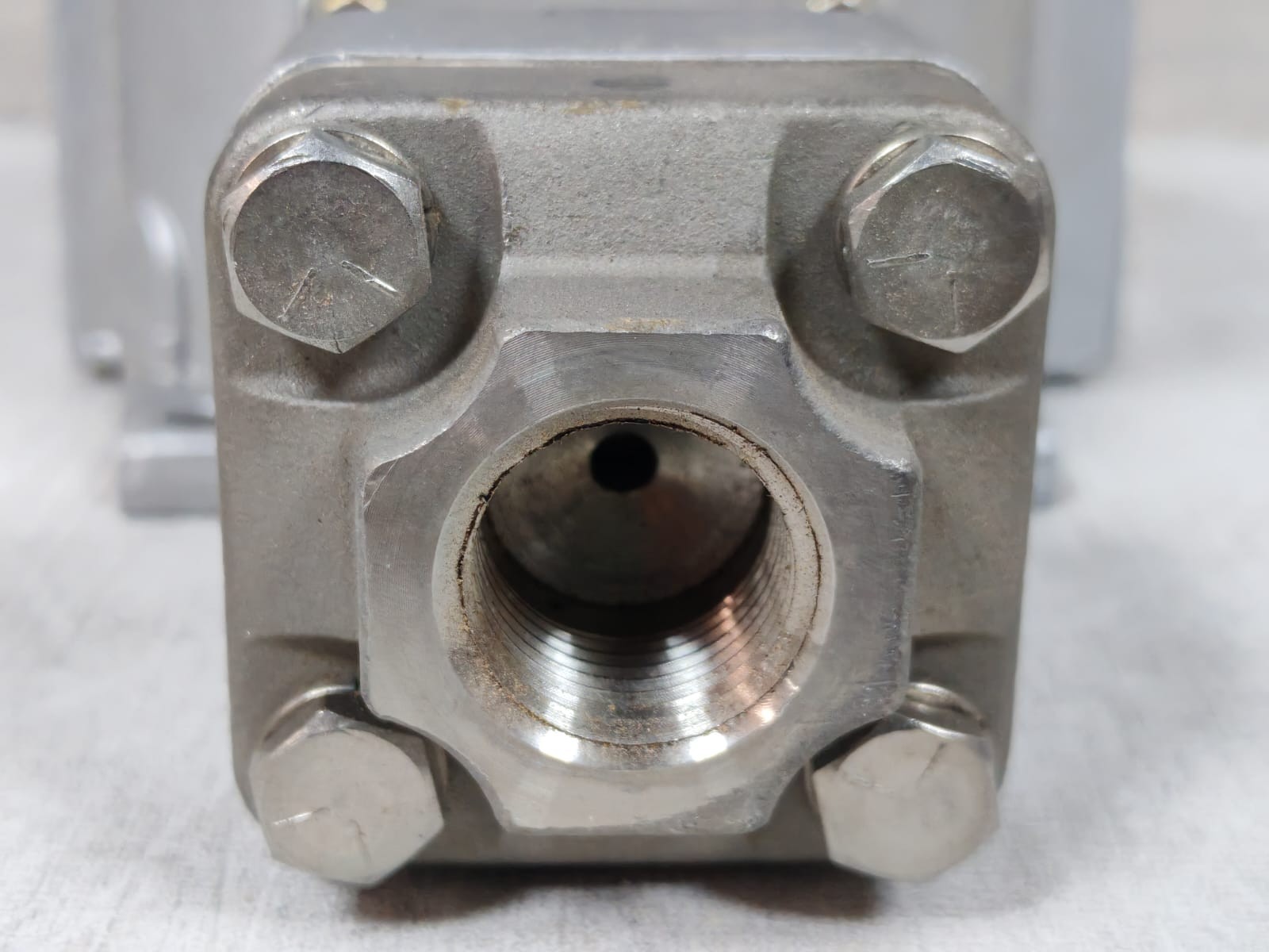 United Electric Controls J120 UNITED ELECTRIC CONTROLS J120 S51B PRESSURE SWITCH 15AMPS 480VAC 10