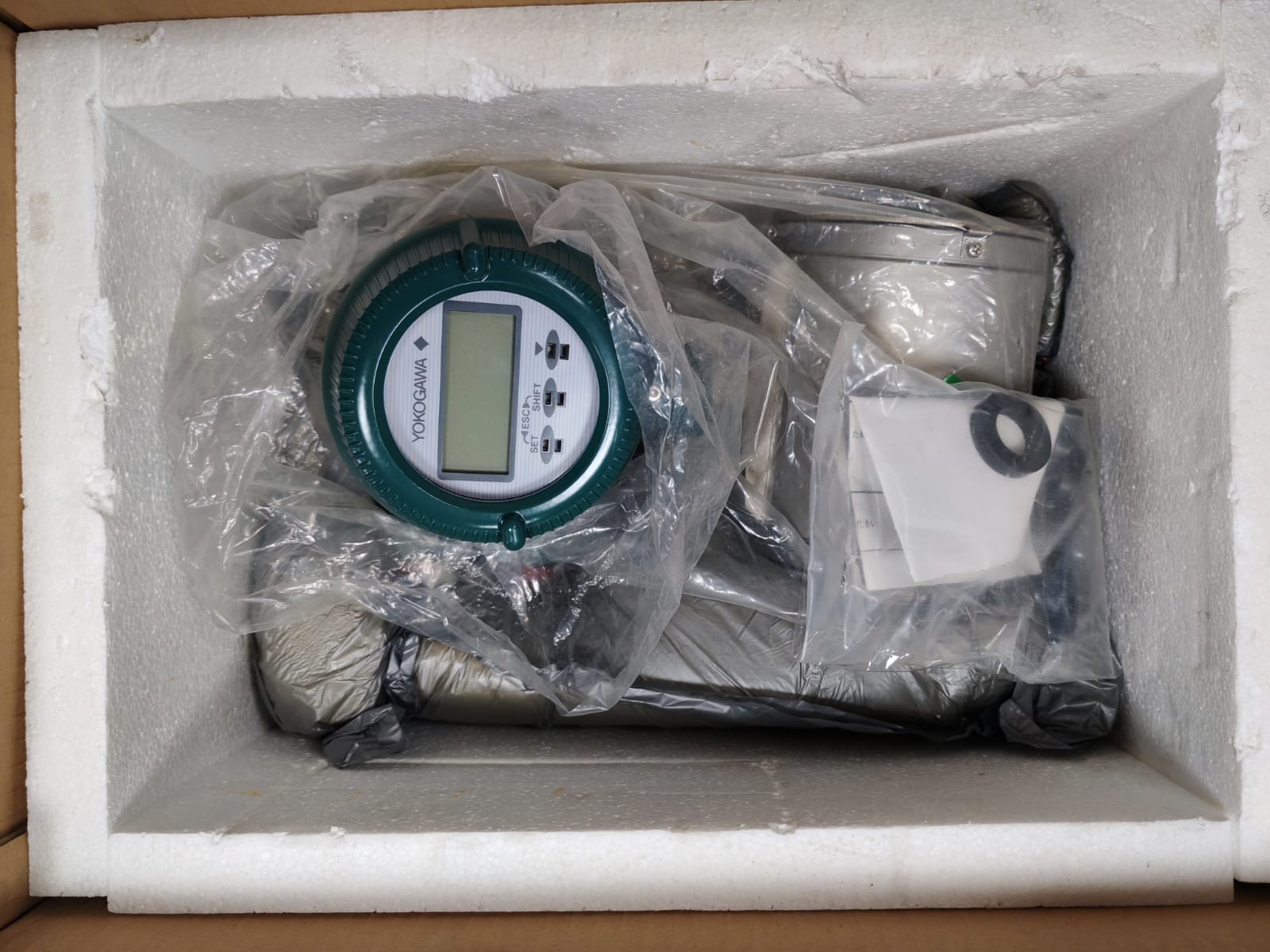 Yokogawa AXF080G-E1AH1S-AA12-21B YOKOGAWA AXF080G S1 / AXF080G-E1AH1S-AA12-21B ADMAG AXF MAGNETIC FLOWMETER 3