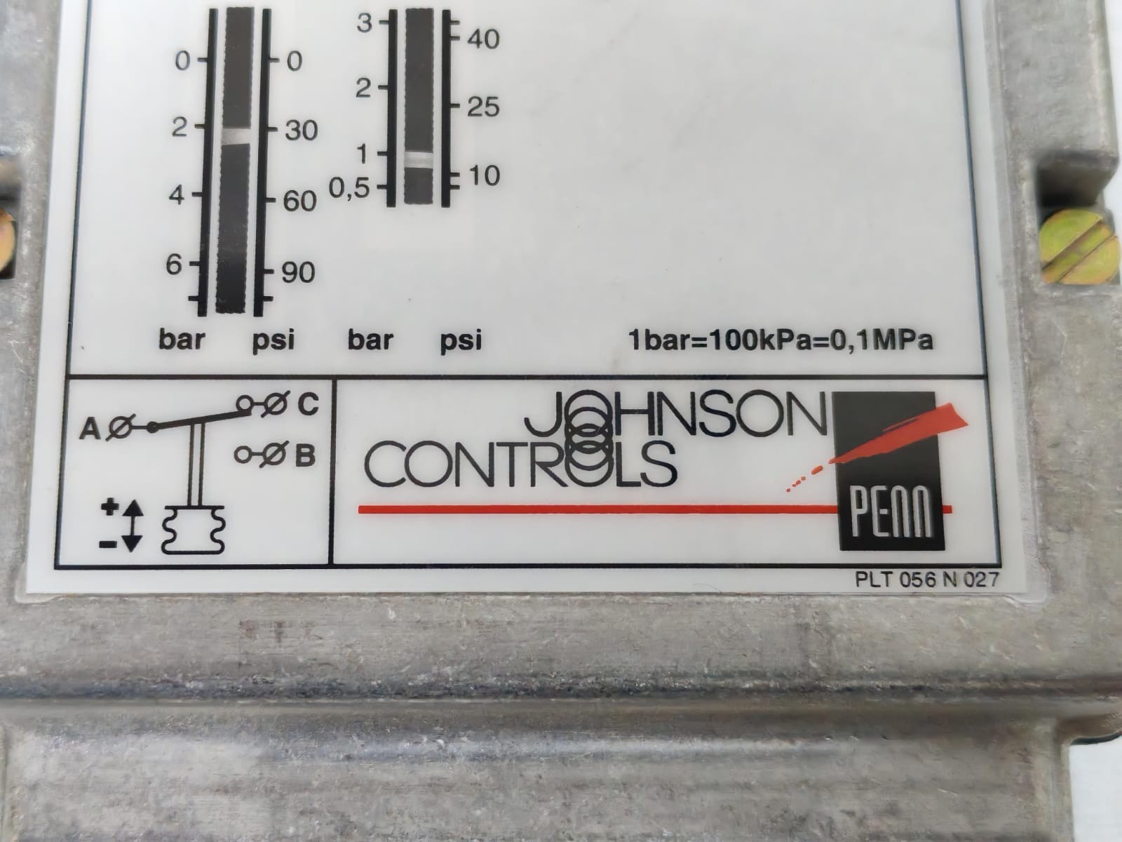 Johnson Controls P77AAA-9300 JOHNSON CONTROLS P77AAA-9300 PRESSURE CONTROL 3