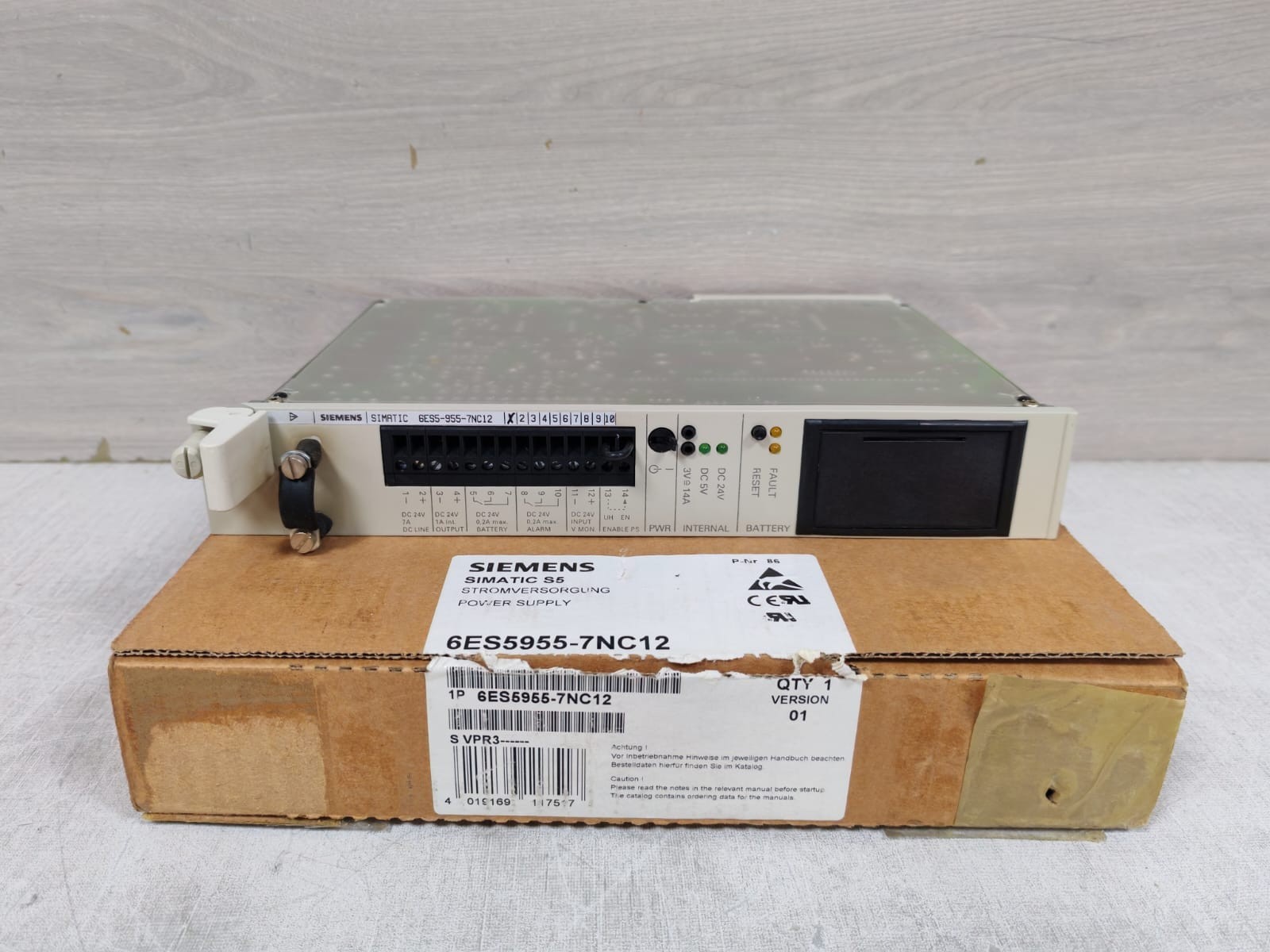 Siemens 6ES5-955-7NC12 SIEMENS SIMATIC S5 6ES5-955-7NC12 / 6ES5955-7NC12 POWER SUPPLY MODULE 3