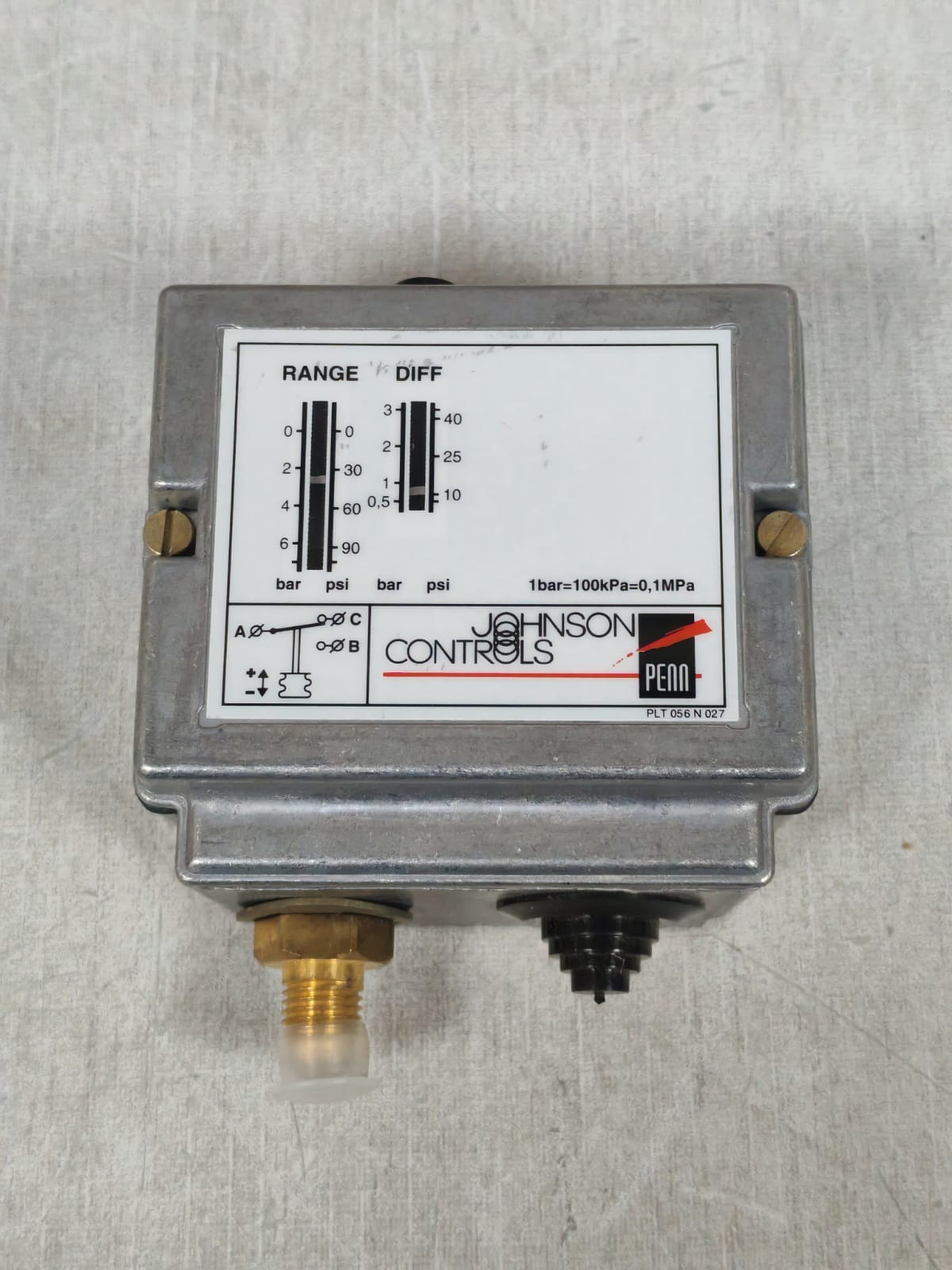 JOHNSON CONTROLS P77AAA-9300 PRESSURE CONTROL 1BAR