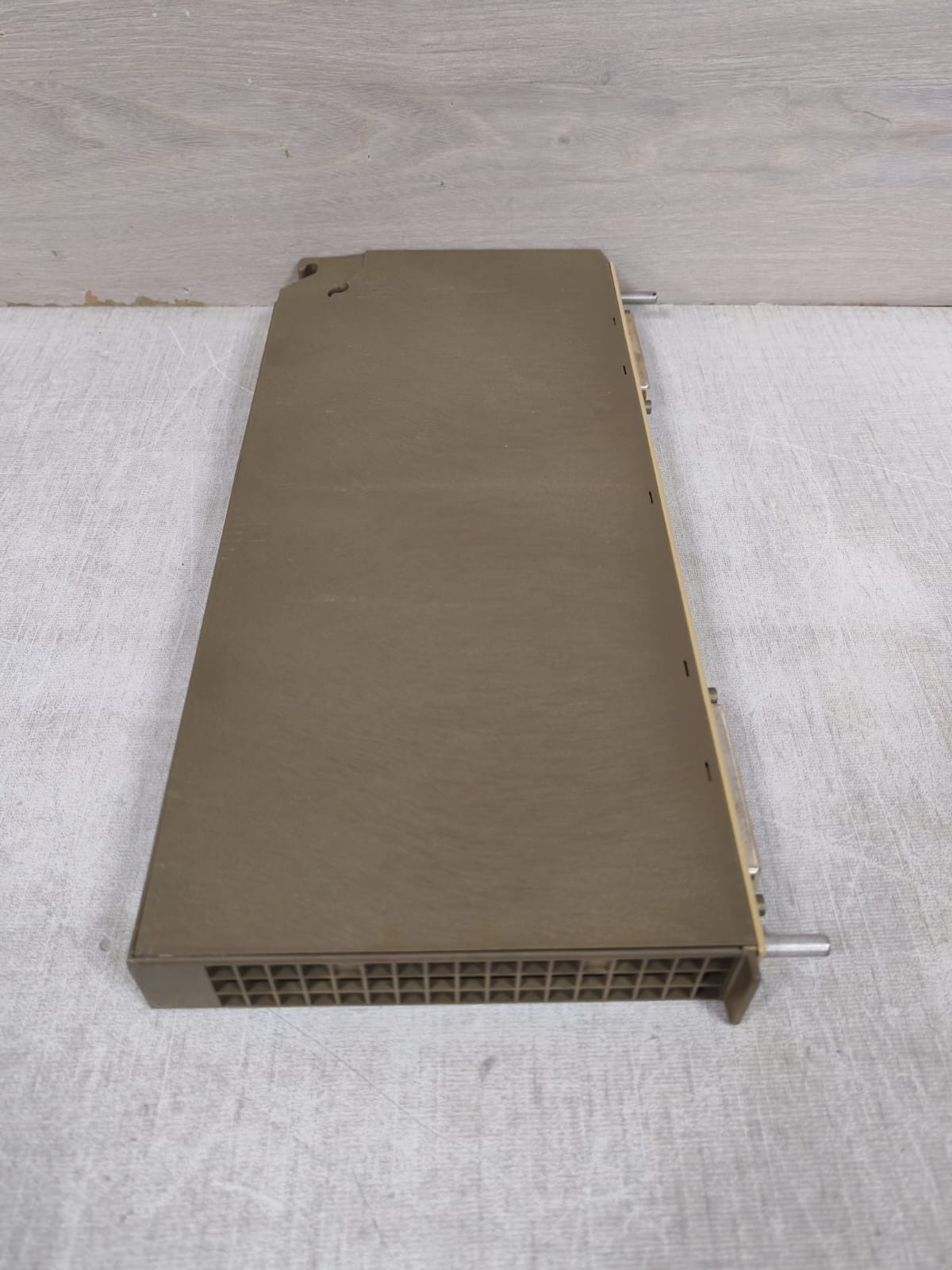 Siemens 6ES5 306-7LA11 SIEMENS SIMATIC S5 6ES5 306-7LA11 INTERFACE MODULE E-STAND: 05 8