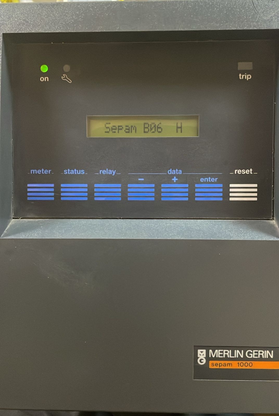 Schneider Electric GERIN-1000 MERLIN GERIN 1000 SEPAM 1005 PROTECTION RELAY 2