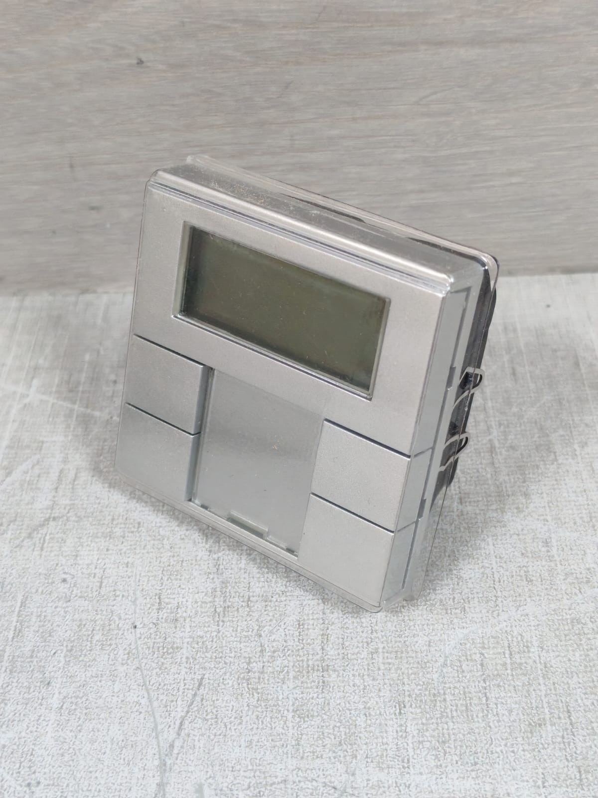Schneider Electric MTN6212-0460 SCHNEIDER ELECTRIC MTN6212-0460 KNX PUSH-BUTTON 2 GANG W/ ROOM TEMP.CONTROL UNIT 5
