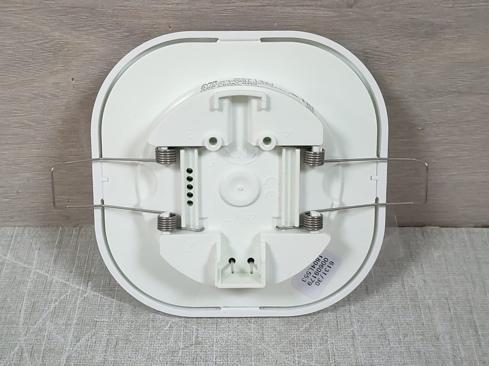 ABB 6131/30-24-500 /6131/30-(2)(1..)-500 ABB 6131/30-24-500 /6131/30-(2)(1..)-500 KNX BUSCH PRESENCE DETECTORS 9