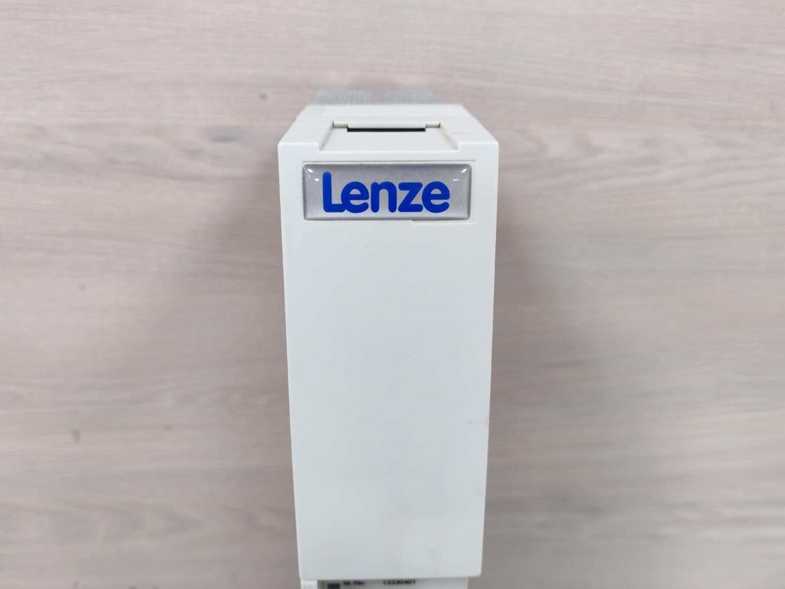 Lenze EMB9352-E LENZE EMB9352-E SERIES BRAKE UNIT 765V 3