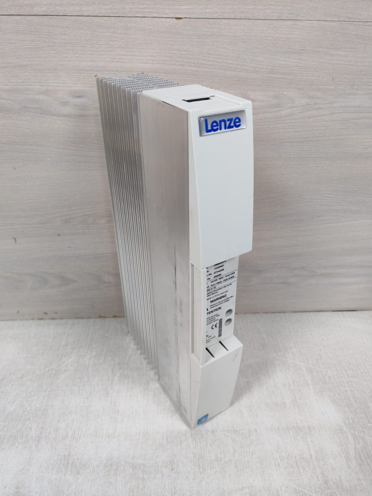 Lenze EMB9352-E LENZE EMB9352-E SERIES BRAKE UNIT 765V 7