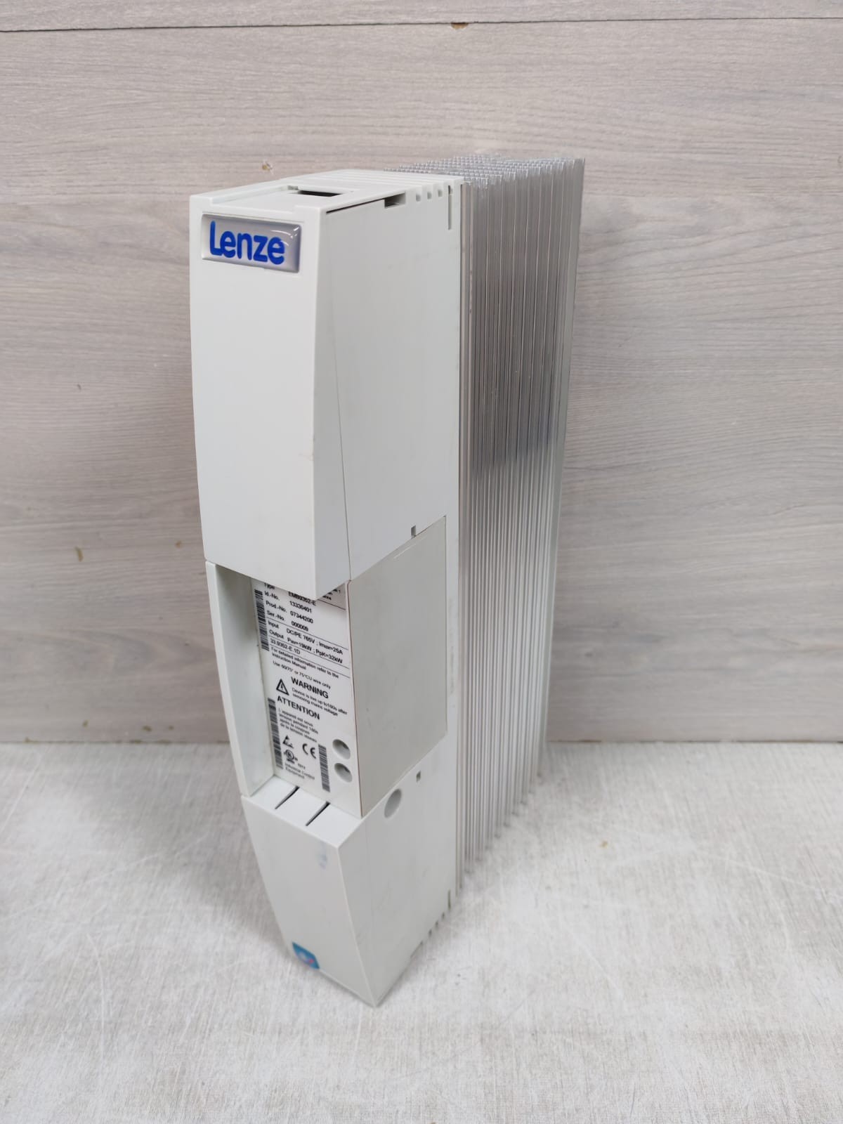 Lenze EMB9352-E LENZE EMB9352-E SERIES BRAKE UNIT 765V 8