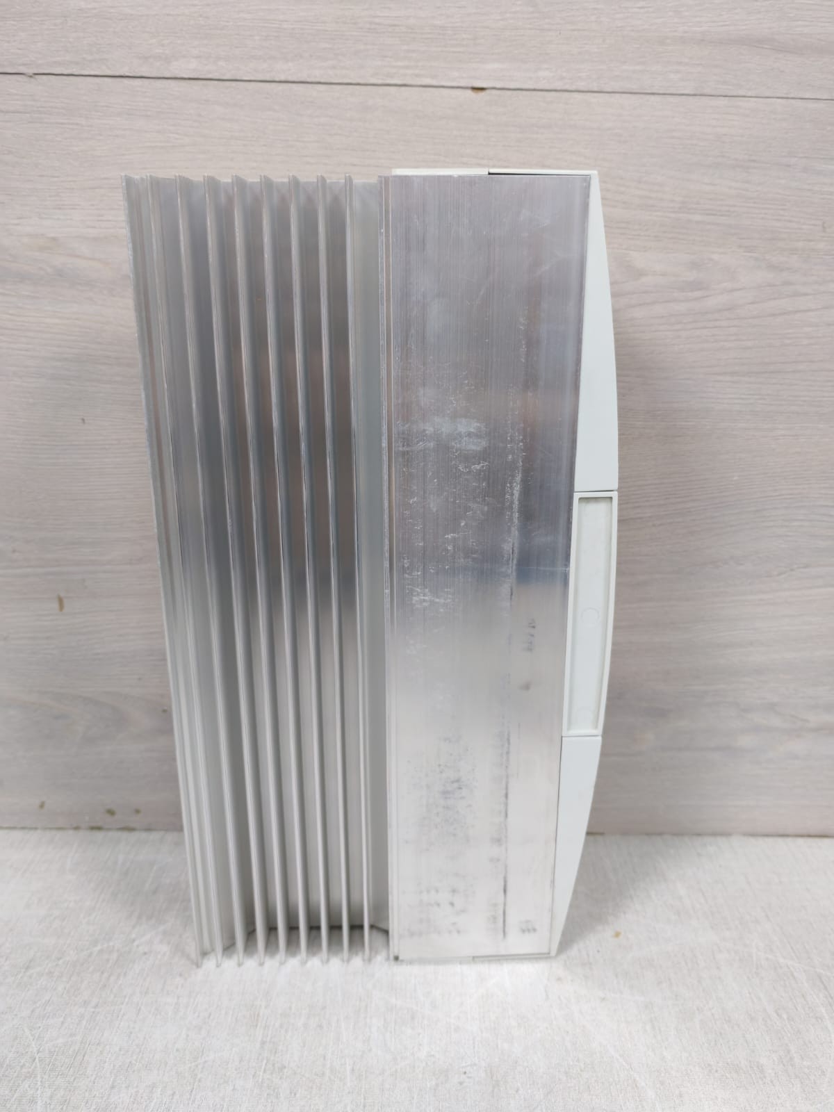 Lenze EMB9352-E LENZE EMB9352-E SERIES BRAKE UNIT 765V 10