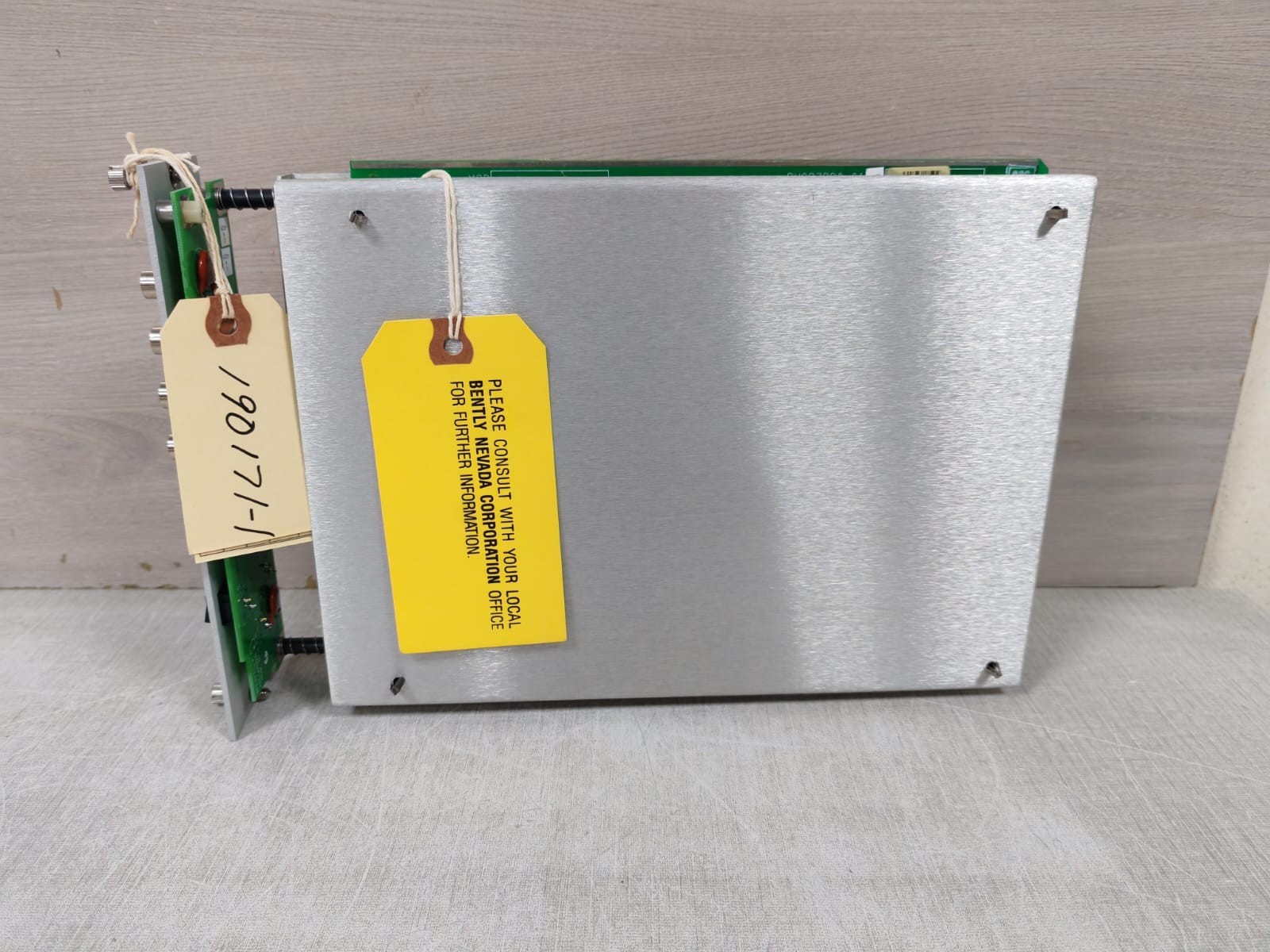 Bently Nevada 3300/03 3300/03-01-01 BENTLY NEVADA 3300/03 3300/03-01-01 SYSTEM MONITOR INTERFACE MODULE 9