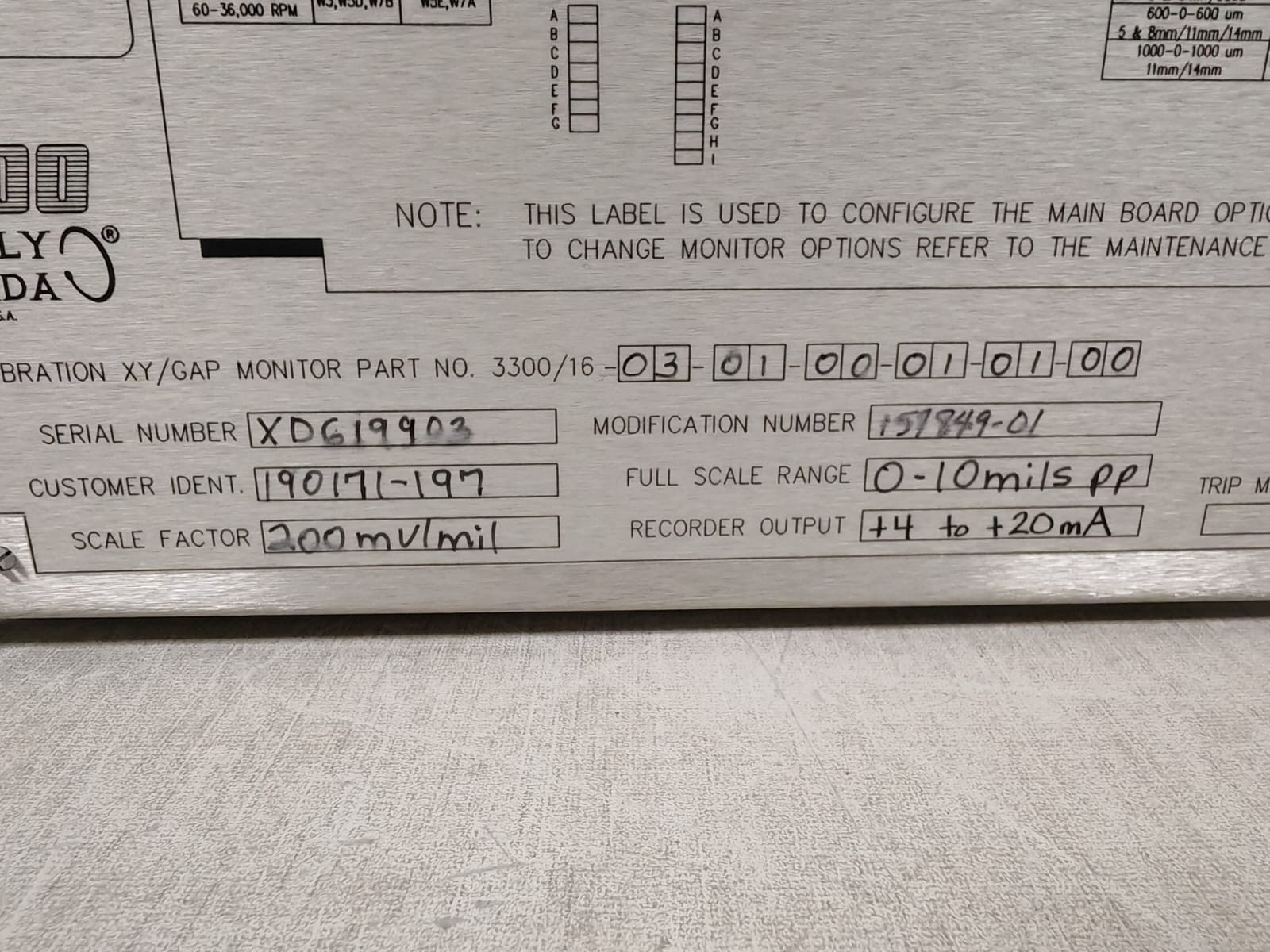 Bently Nevada 3300/16 3300/16-03-01-00-01-01-00 BENTLY NEVADA 3300/16 3300/16-03-01-00-01-01-00 XY/GAP DUAL VIBRATION MONITOR 8
