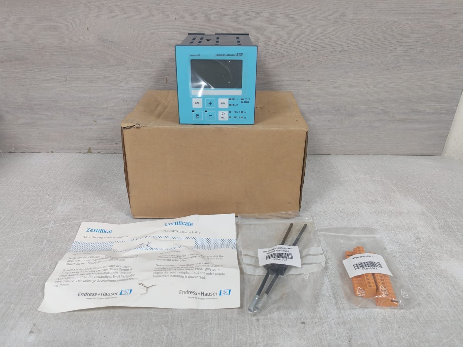 ENDRESS+HAUSER LIQUISYS M CLM223-CD0010 CONDUCTIVITY TRANSMITTER 230VAC