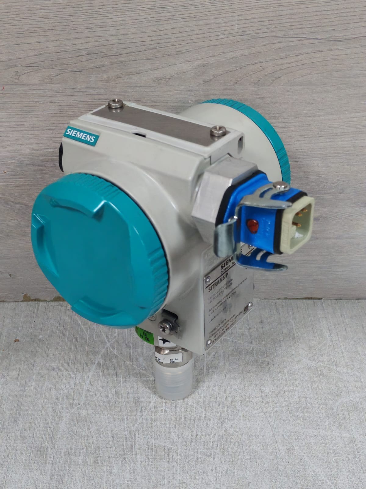 Siemens 7MF4033-1GA00-1BD1-Z SIEMENS SITRANS P PED.SEP 7MF4033-1GA00-1BD1-Z PRESSURE TRANSMITTER 4