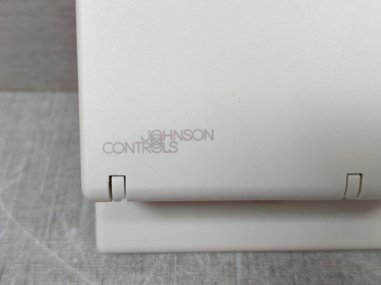 Johnson Controls TE-67NP-2N00 JOHNSON CONTROLS TE-67NP-2N00 1K NICKEL SENSOR TERM BLOCK SINGLE 3