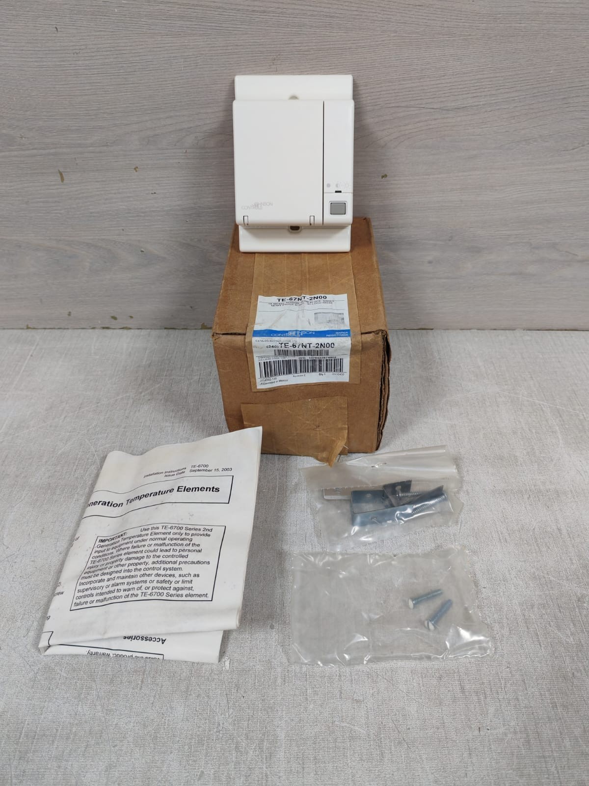 JOHNSON CONTROLS TE-67NP-2N00 1K NICKEL SENSOR TERM BLOCK SINGLE