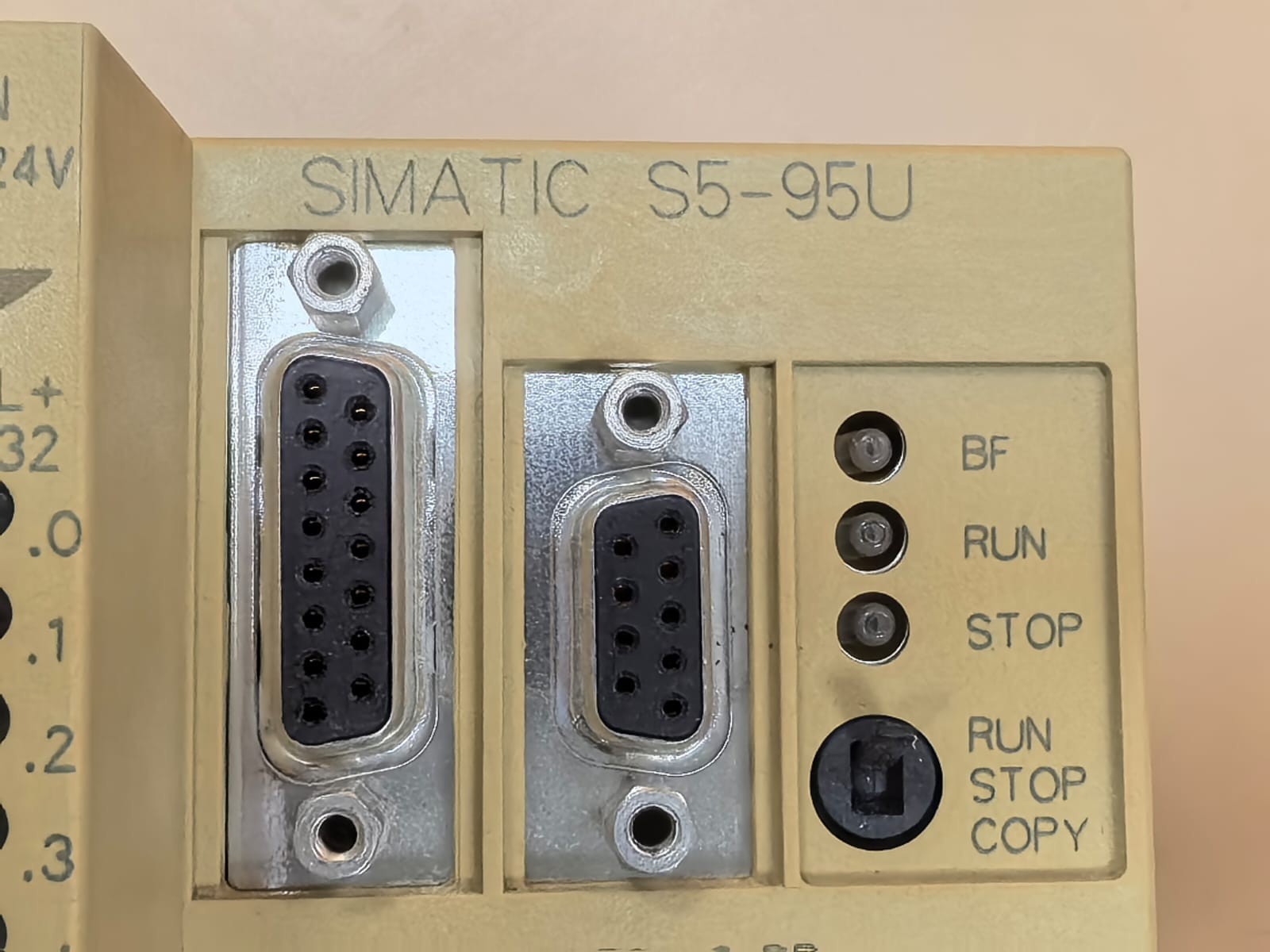 Siemens 6ES5 095-8MD03 SIEMENS 6ES5 095-8MD03 SIMATIC S5 COMPACT CONTROLLER 2
