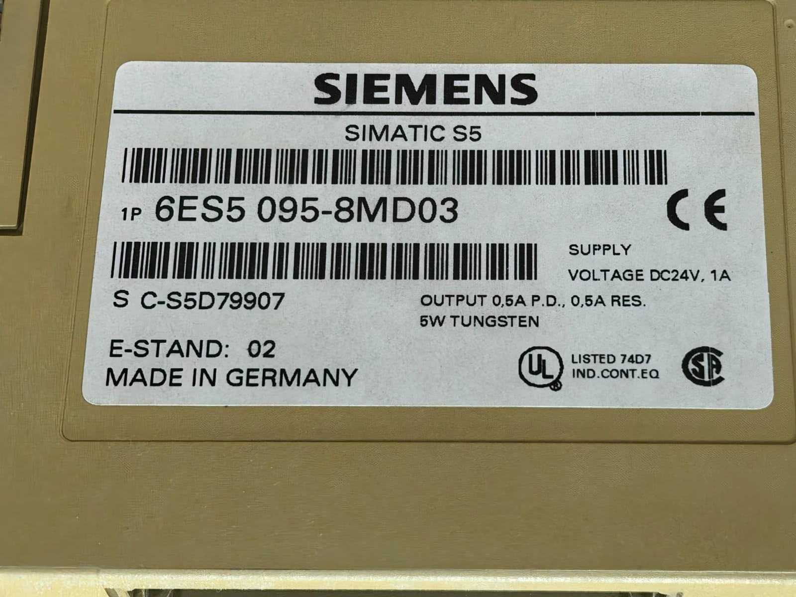 Siemens 6ES5 095-8MD03 SIEMENS 6ES5 095-8MD03 SIMATIC S5 COMPACT CONTROLLER 4