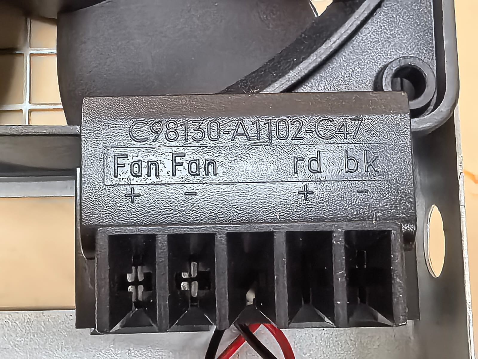 Siemens 6ES5988-3NB41 SIEMENS 6ES5988-3NB41 SIMATIC S65 FAN REPLACEMENT KIT 4
