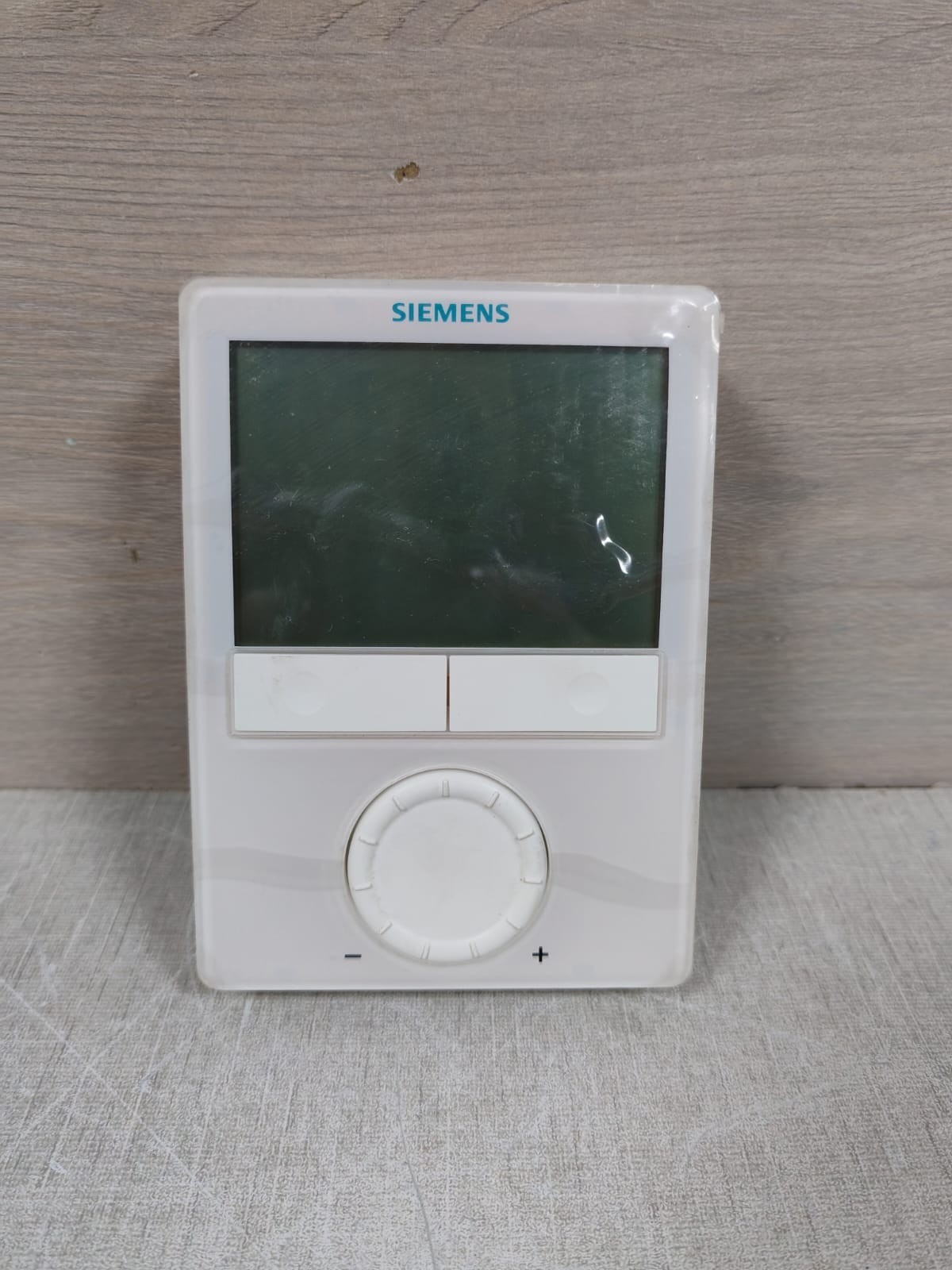 Siemens RDG140 /110829D SIEMENS RDG140 /110829D THERMOSTAT AC24V 3