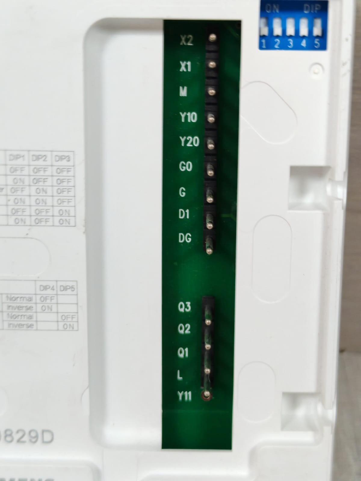 Siemens RDG140 /110829D SIEMENS RDG140 /110829D THERMOSTAT AC24V 9