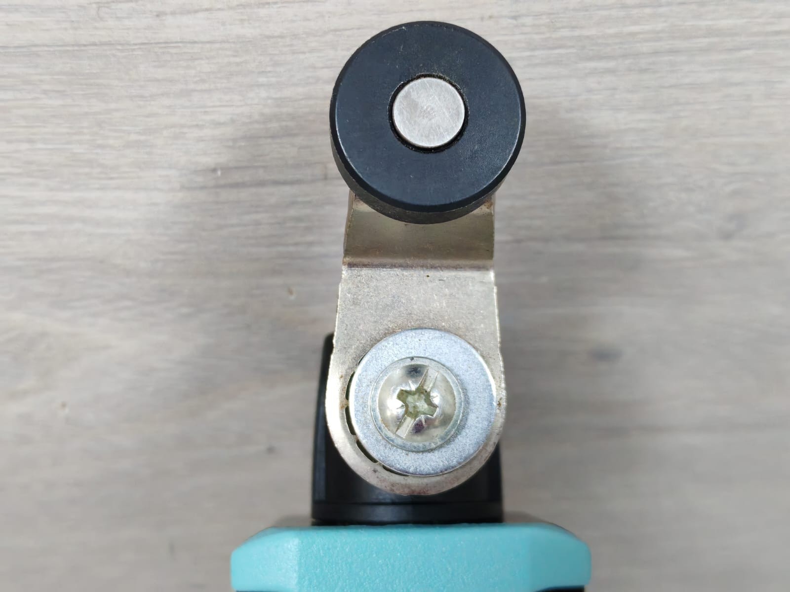 Siemens 3SE5112-0BH01 SIEMENS AG 3SE5112-0BH01 ROLLER LEVER LIMIT SWITCH 3