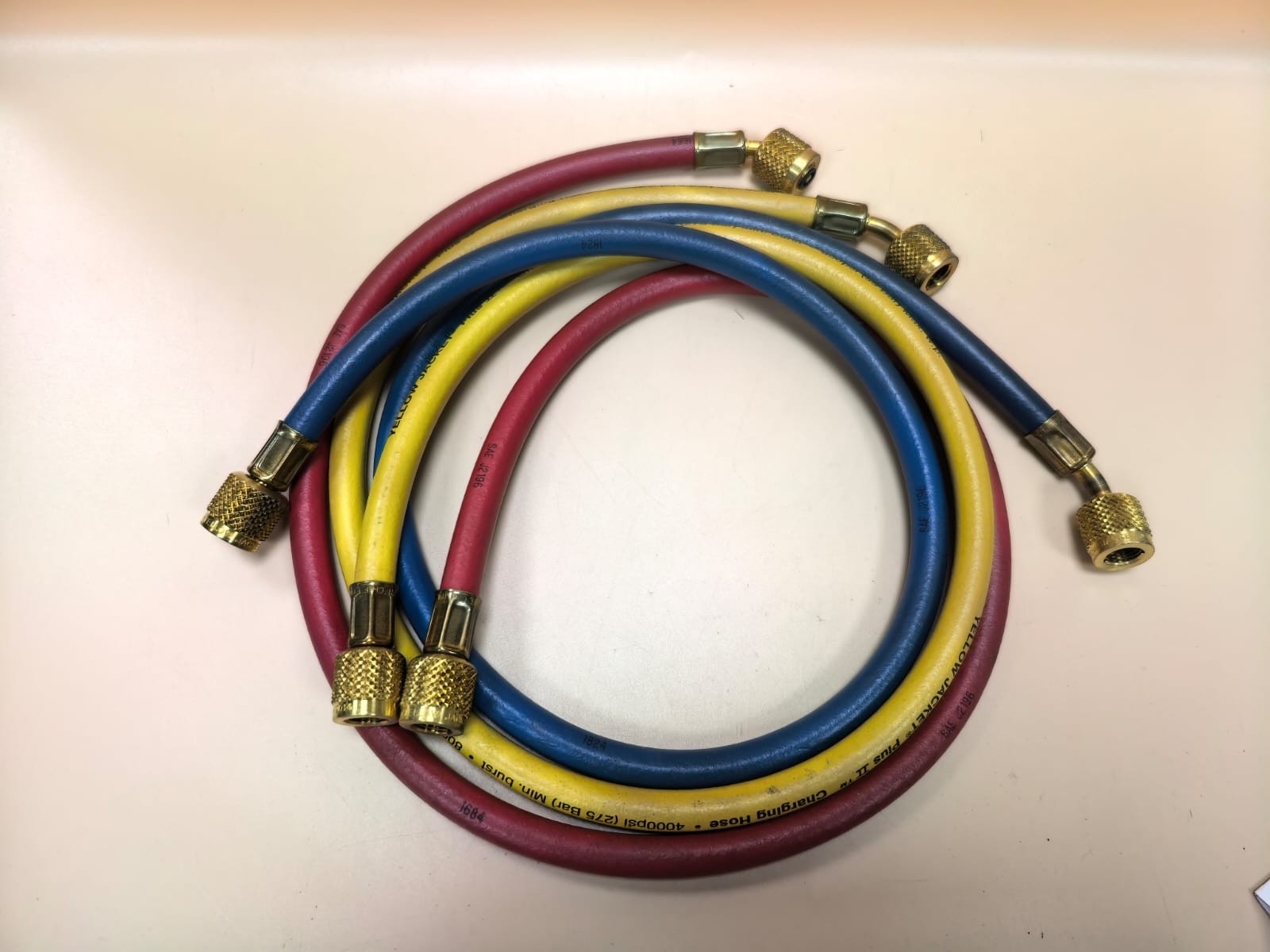 YELLOW JACKET 41213 YELLOW JACKET 41213 2-VALVE TEST AND CHARGING MANIFOLD 6