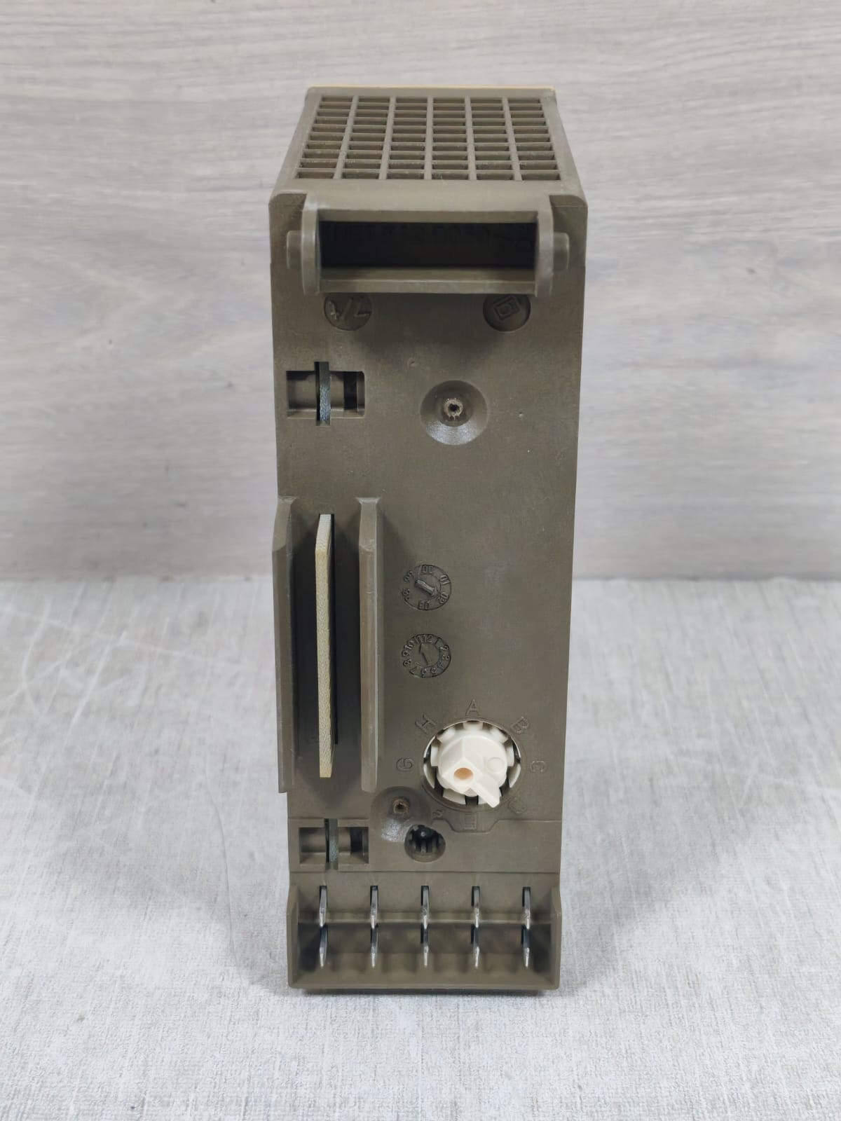 Siemens 6ES5-464-8MC11 SIEMENS SIMATIC S5 6ES5-464-8MC11 ANALOG INPUT MODULE 24VDC 9