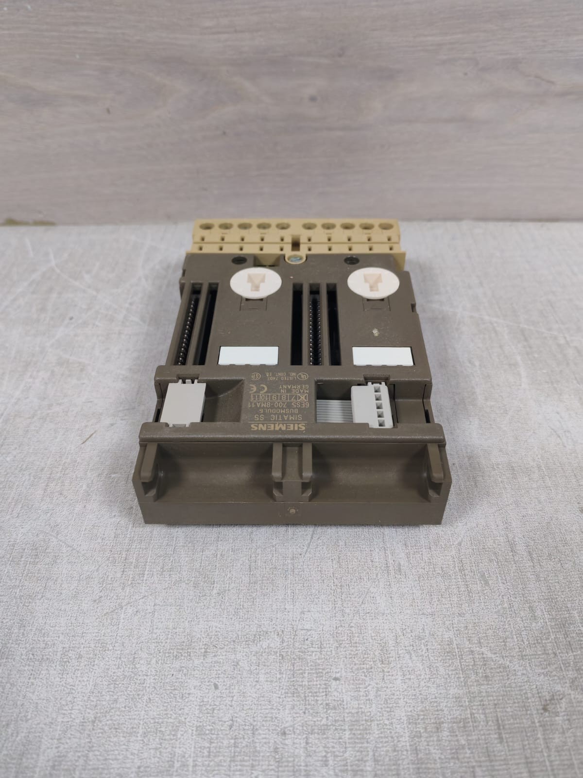 Siemens 6ES5 700-8MA11 SIEMENS SIMATIC S5 6ES5 700-8MA11 BUS MODULE 7