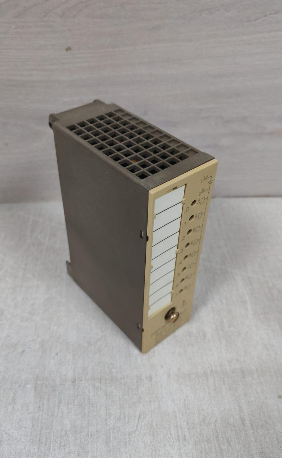 Siemens 6ES5-441-8MA11 SIEMENS SIMATIC S5 6ES5-441-8MA11 DIGITAL OUTPUT MODULE 24VDC 5