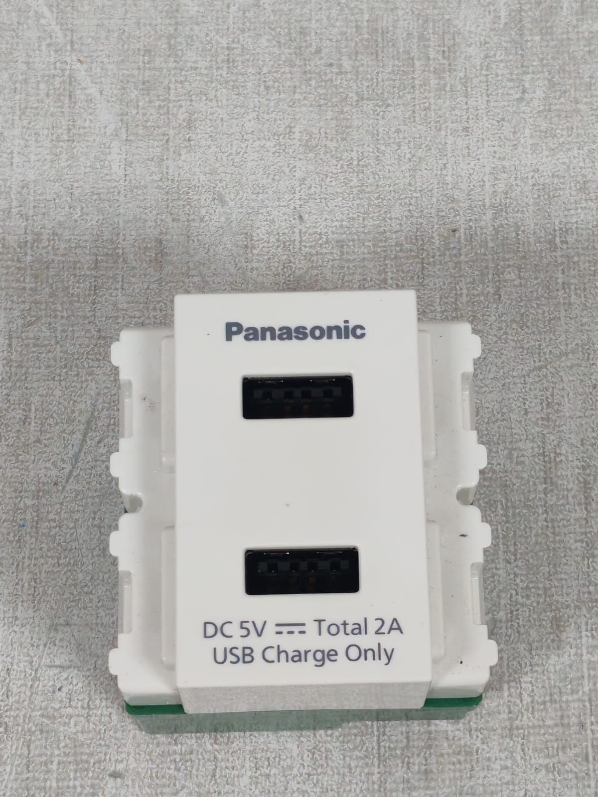 Panasonic WNF 1072W8-1 PANASONIC WNF 1072W8-1 2-PORT USB CHARGER - WHITE 6