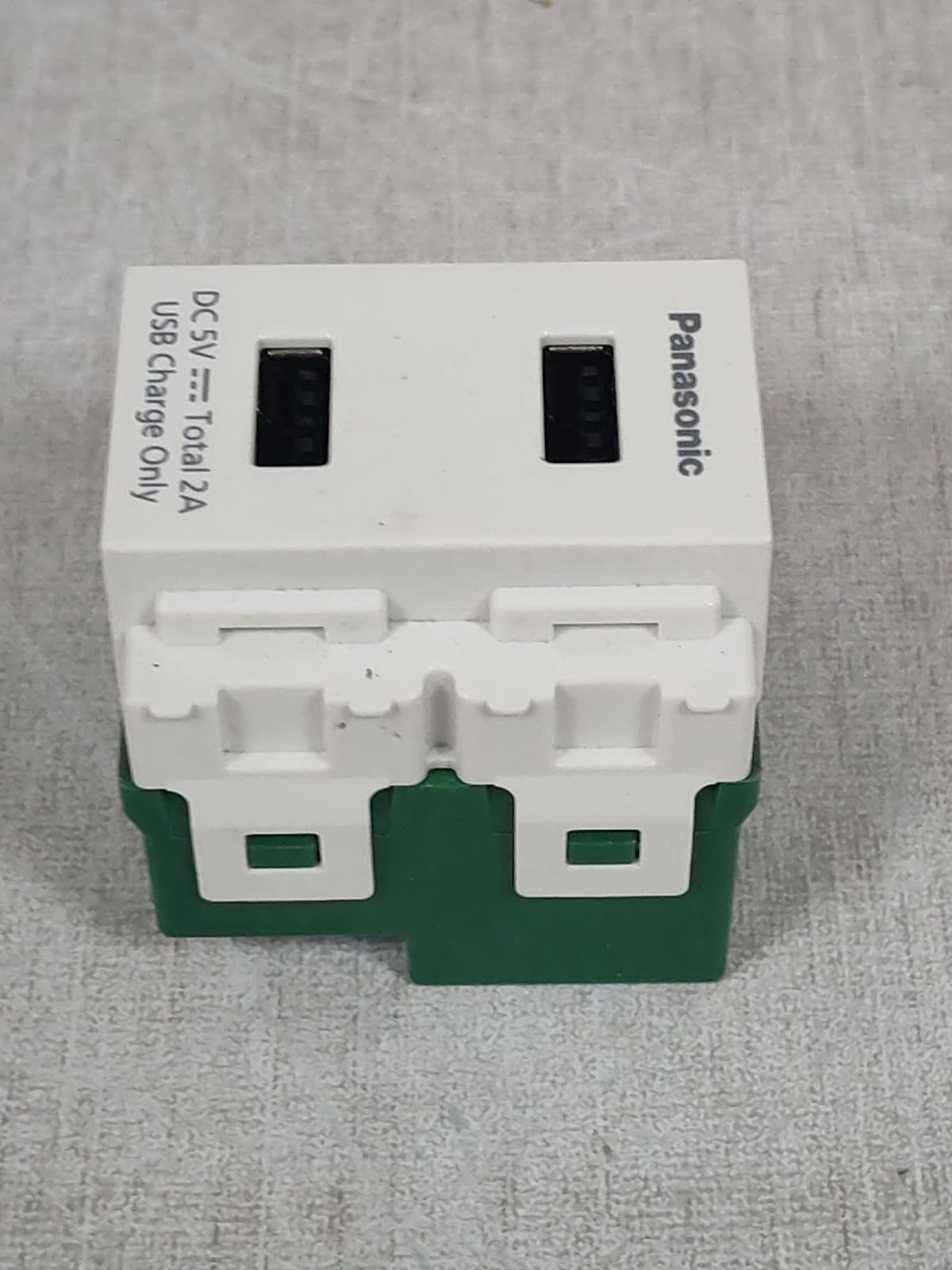 Panasonic WNF 1072W8-1 PANASONIC WNF 1072W8-1 2-PORT USB CHARGER - WHITE 8