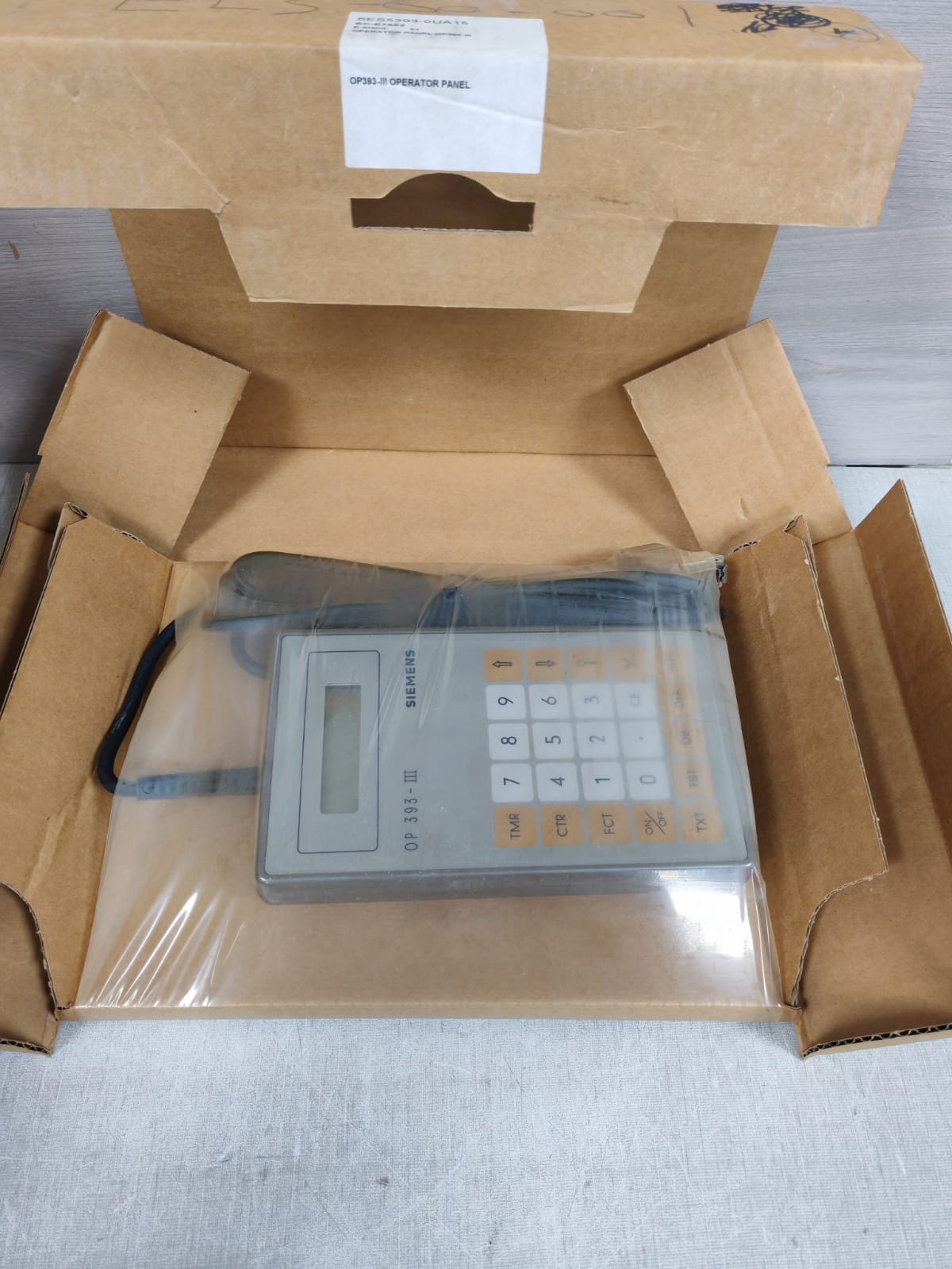 Siemens 6ES5 393-OUA15 SIEMENS OP 393-III 6ES5 393-OUA15 OPERATOR PANEL 4