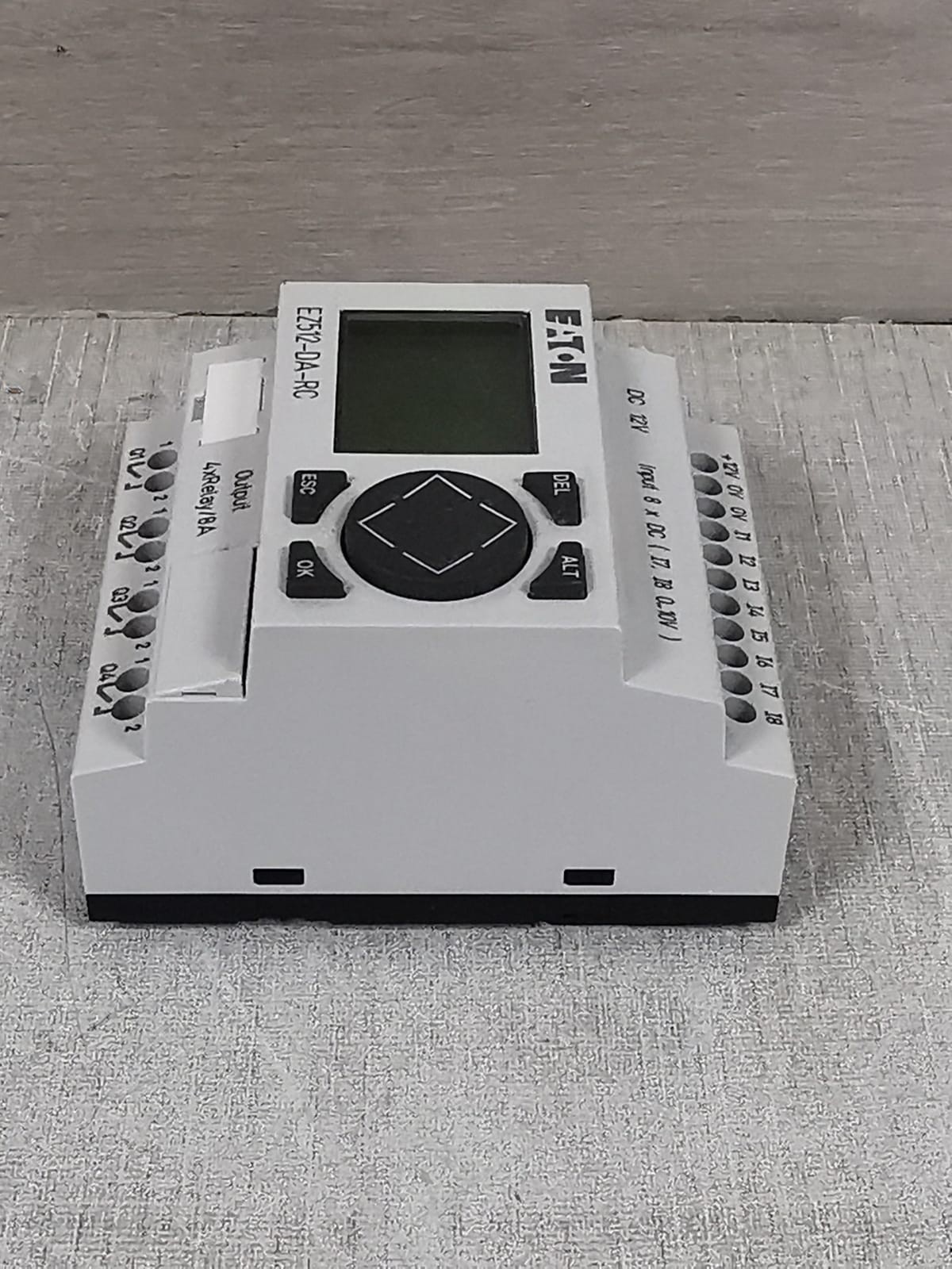 Eaton EZ512-DA-RC / EZ512-DA-RC-1 EATON EZ512-DA-RC / EZ512-DA-RC-1 PROGRAMMABLE CONTROLLER 9