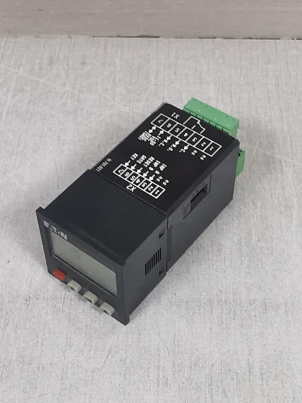 Eaton E5-148-C1422 EATON E5-148-C1422 6-DIGIT PRESET COUNTER 10-30VDC 4